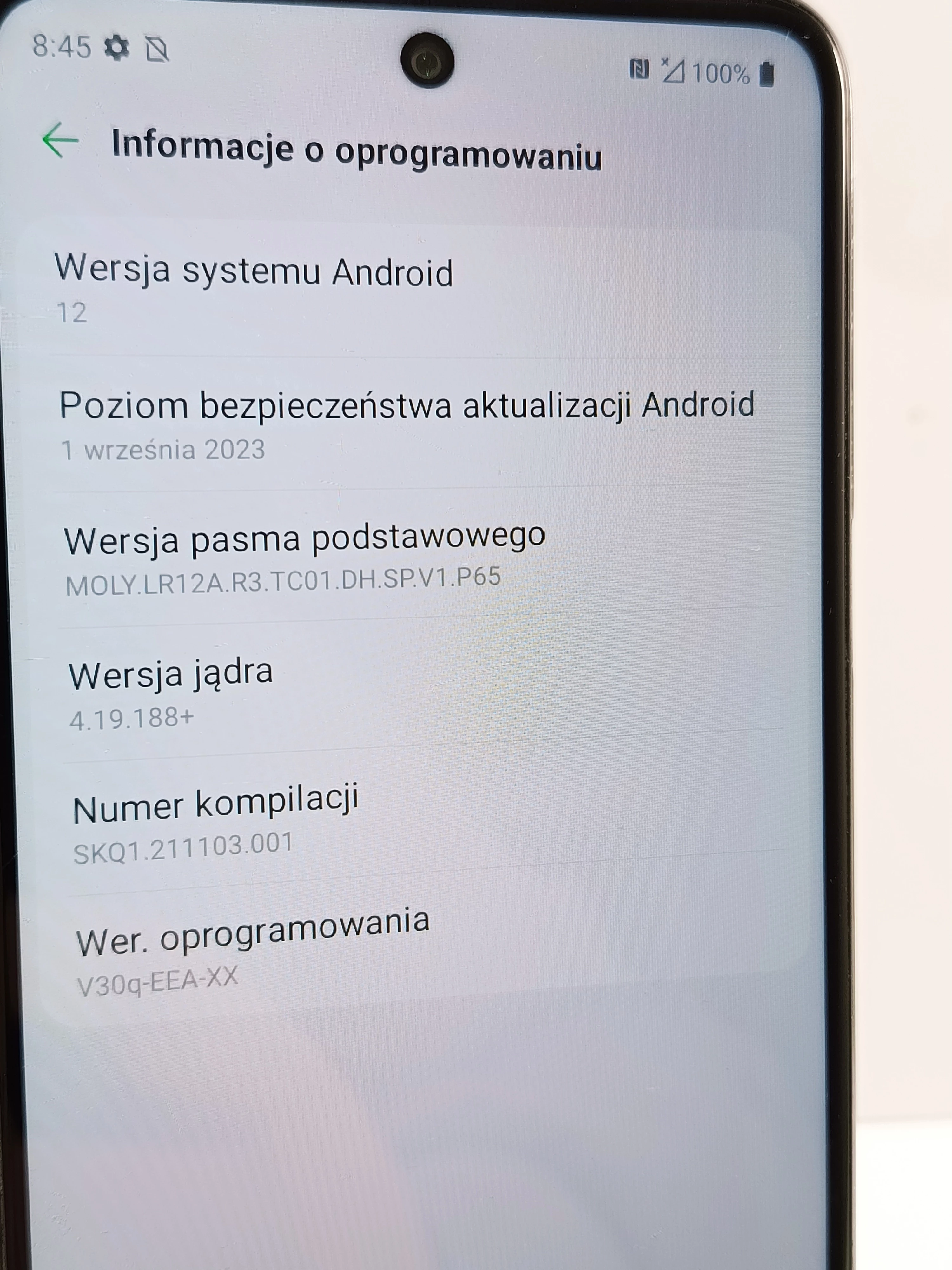 telefon-lg-k52-464gb-pojemnosc-akumulatora-4000