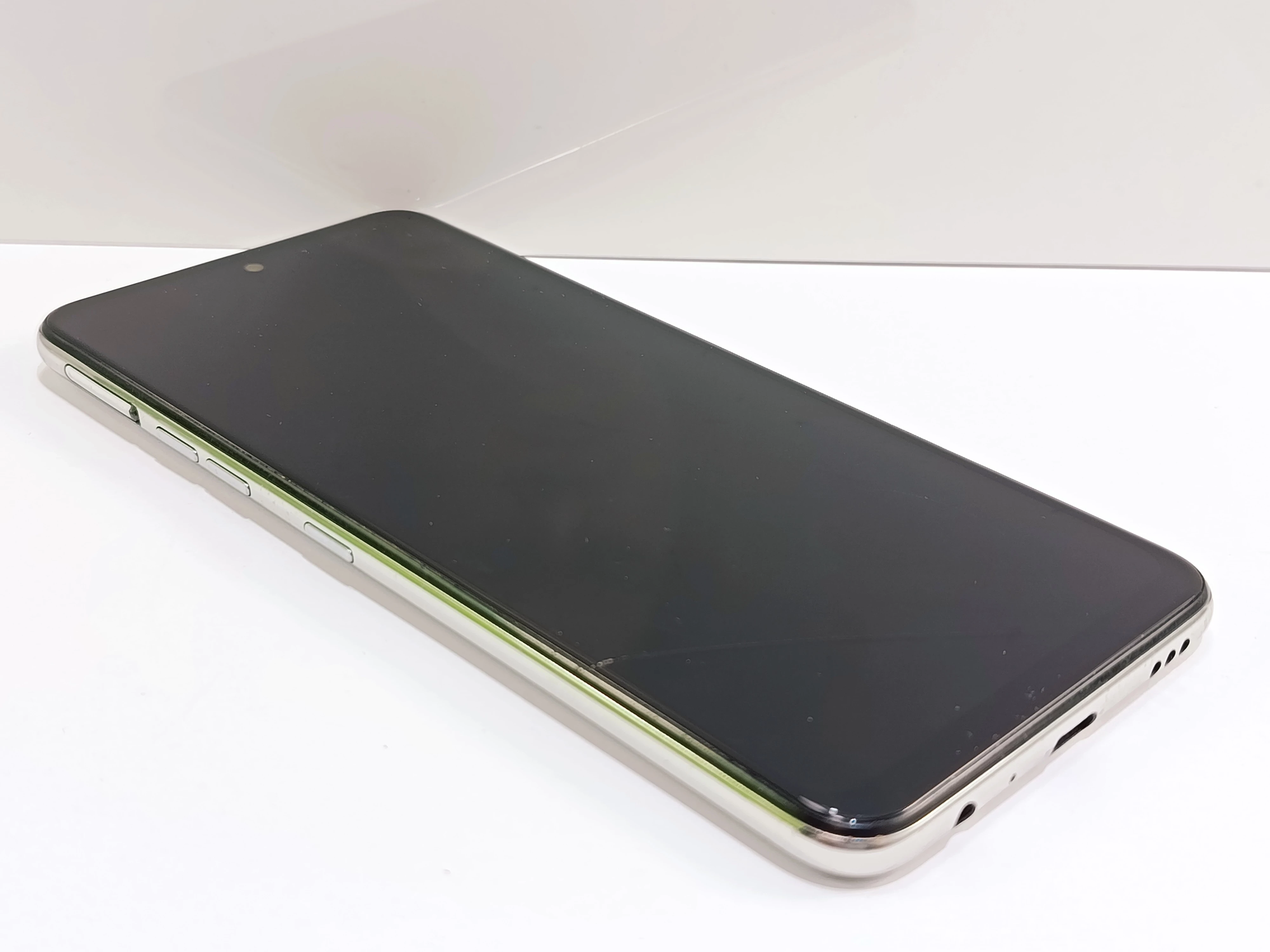 telefon-lg-k52-464gb-typ-202685-212929