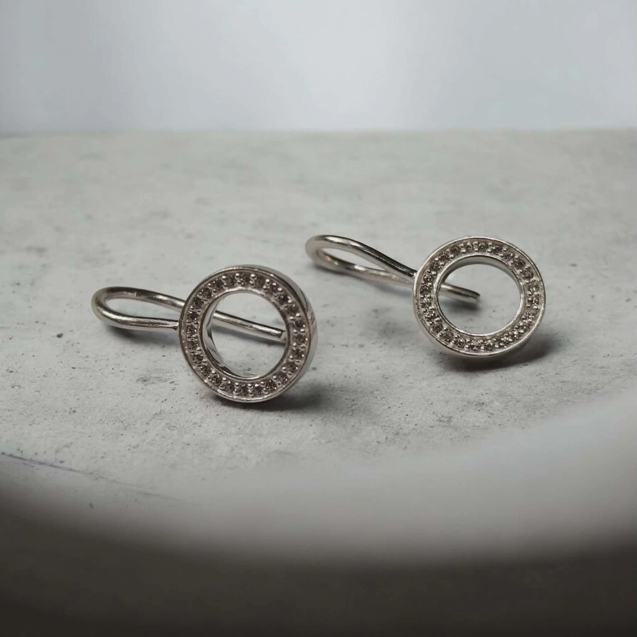 klasyczne-srebrne-kolczyki-cyrkonia-srebro-925-waga-211-g-thomas-sabo-rodzaj-zapiecia-2207-2