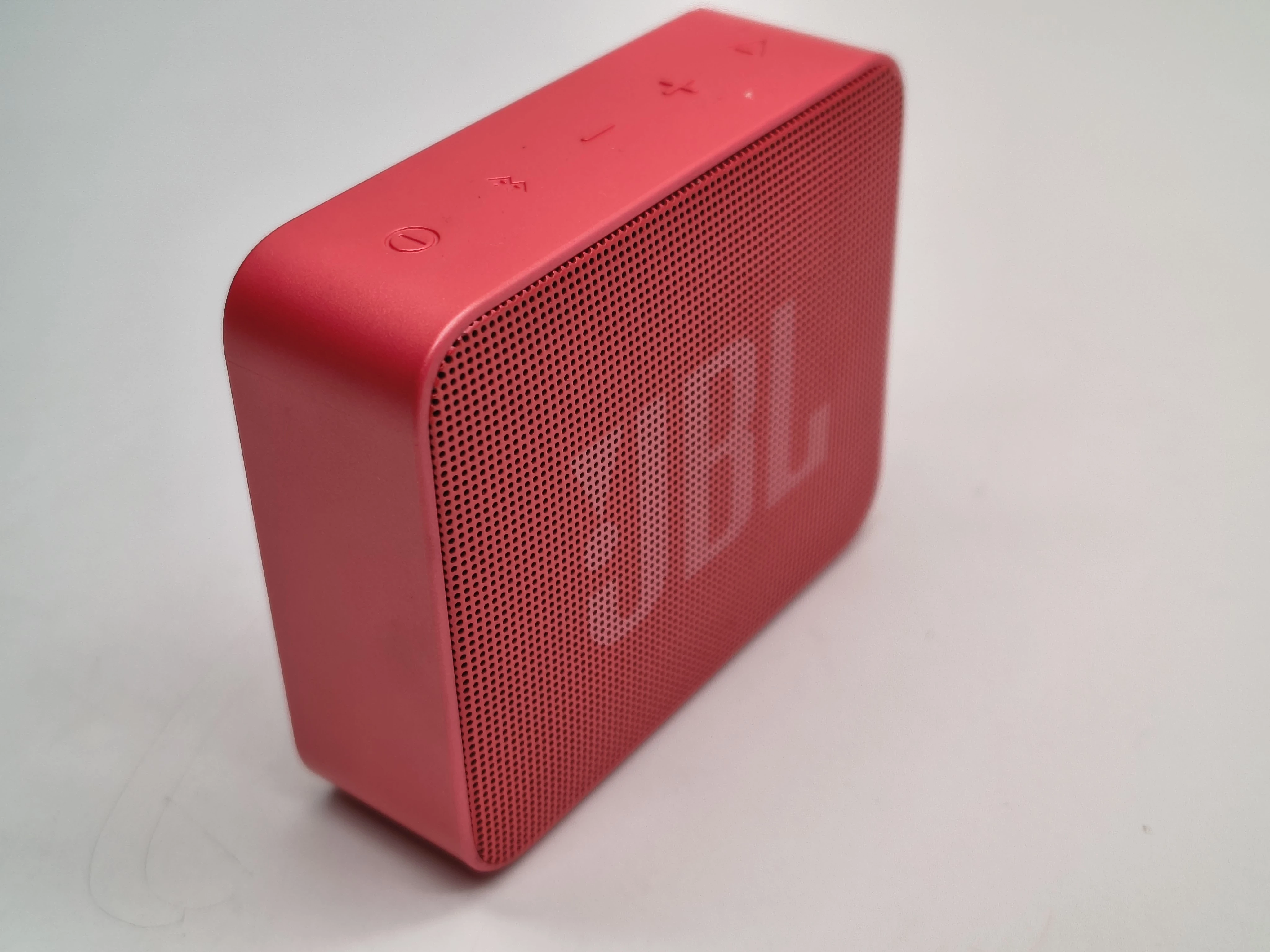 glosnik-jbl-go-essential-czerwony-stan-11323-2