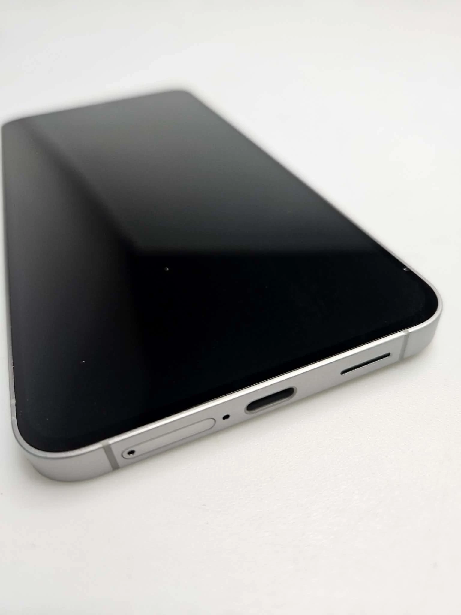 telefon-samsung-galaxy-s25-fe-8128-gb-kab-stan-11323-2