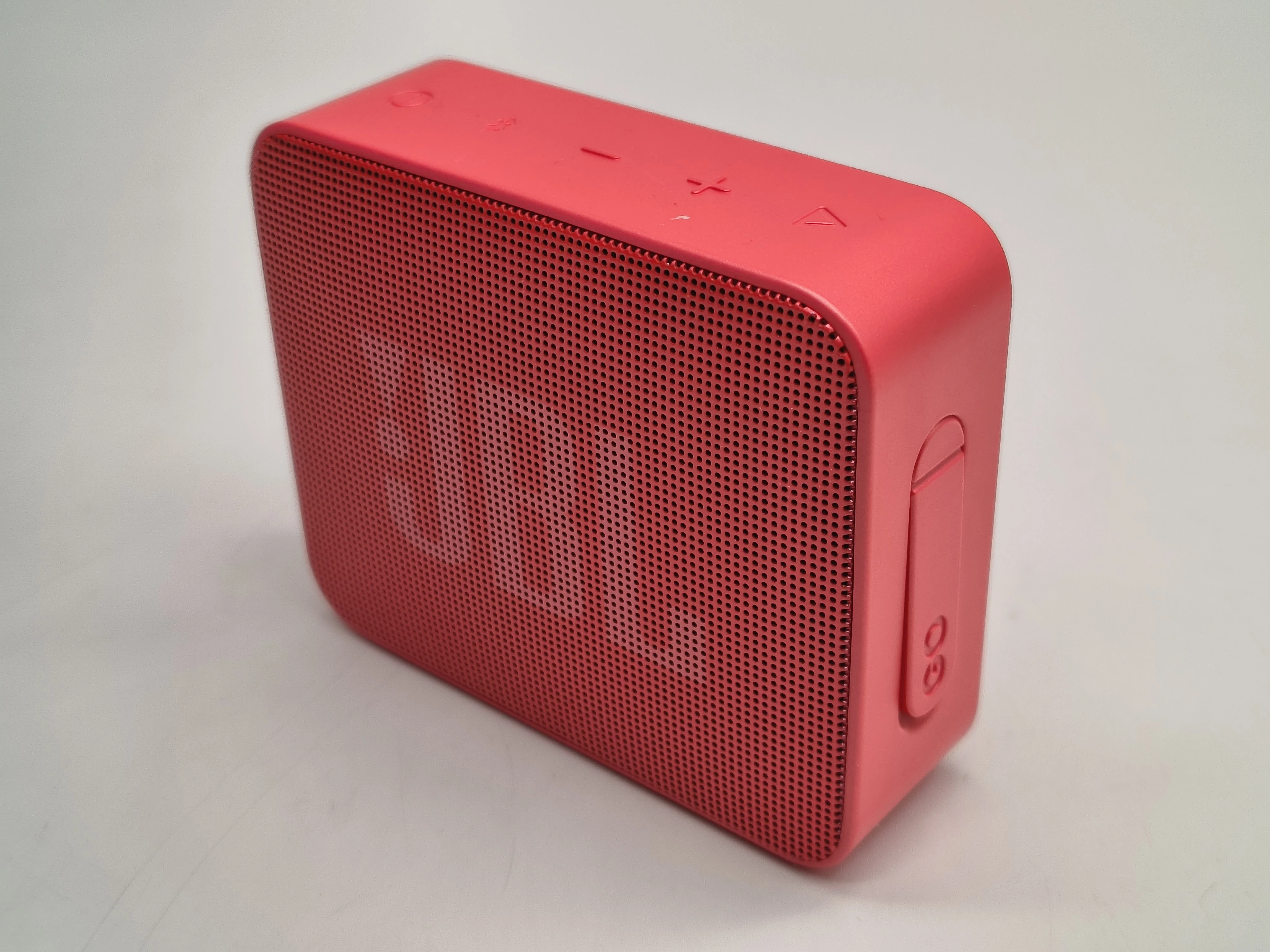 glosnik-jbl-go-essential-czerwony-ean-gtin-5905339844088