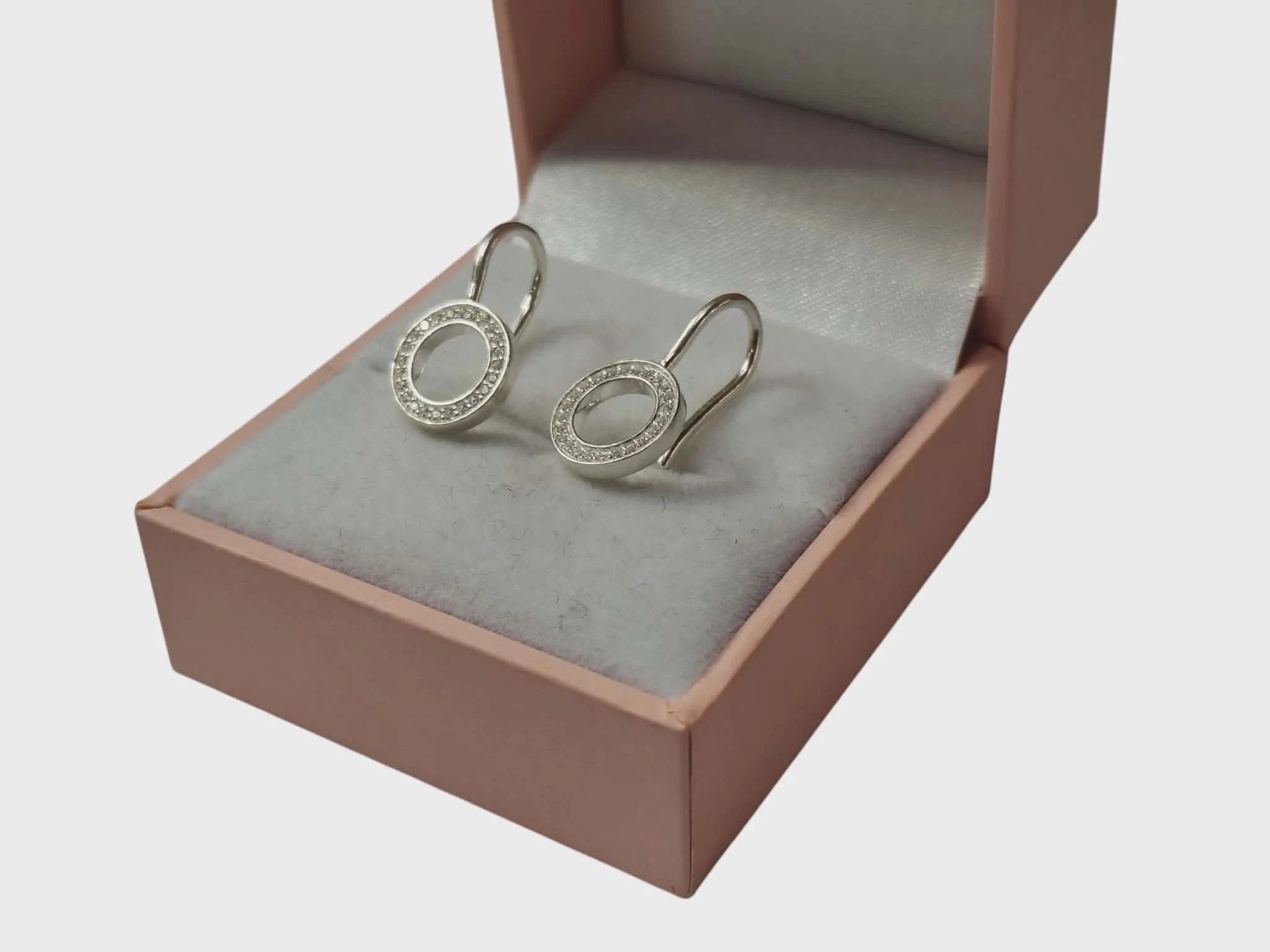 klasyczne-srebrne-kolczyki-cyrkonia-srebro-925-waga-211-g-thomas-sabo-11-listopada-4-lask-palladium