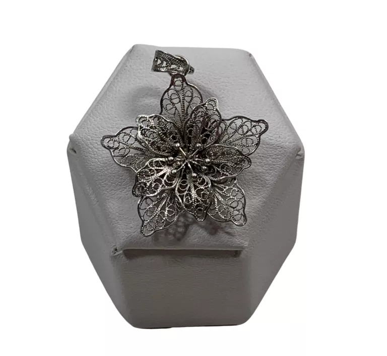 sliczna-srebrna-zawieszka-kwiat-p925-267g-material-15835-4
