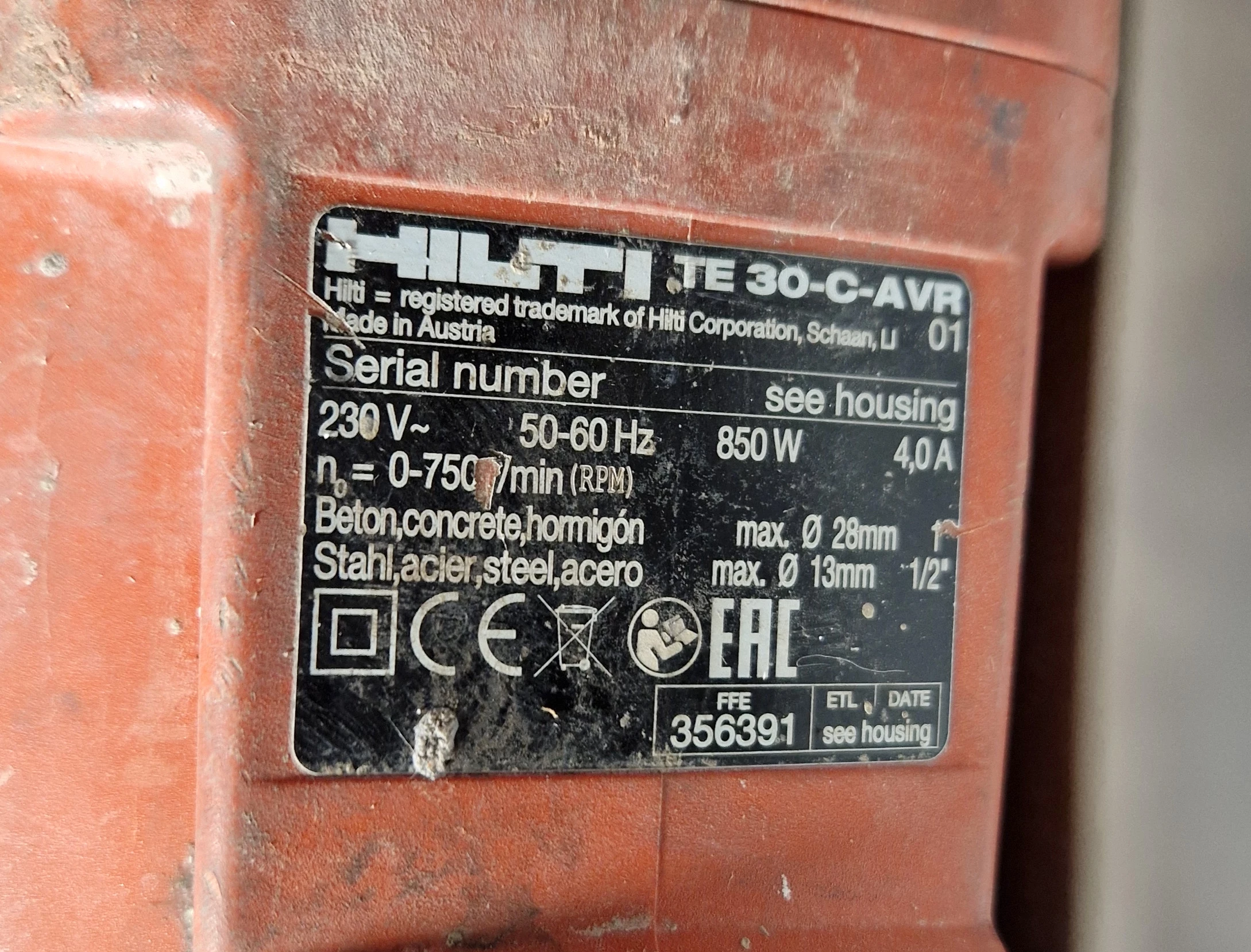 mlotowiertarka-hilti-te-30c-w-walizce-maksymalna-moc-80000