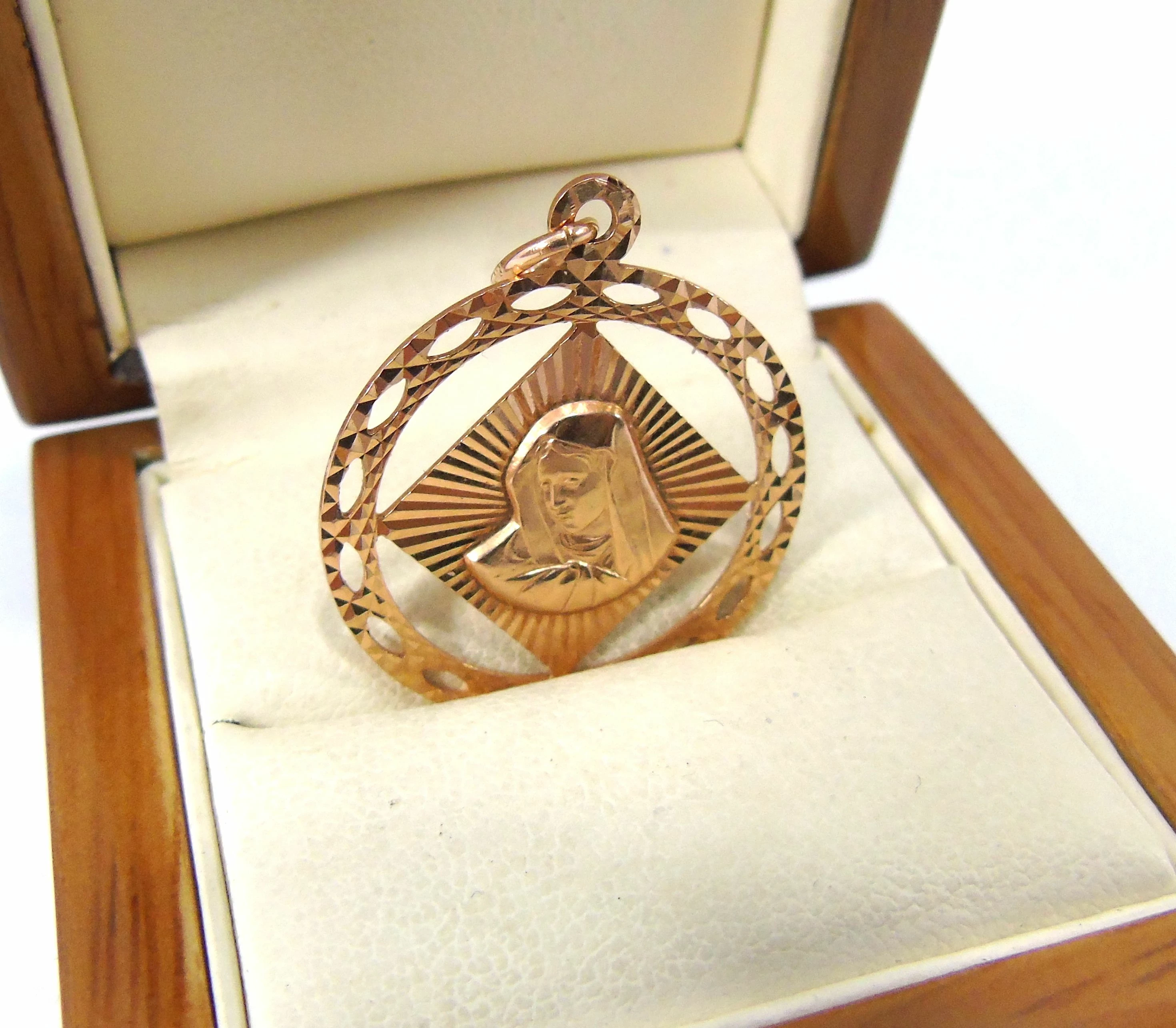 konkretna-zlota-zawieszka-medalik-pr585-14k-plac-wolnosci-6-zuromin