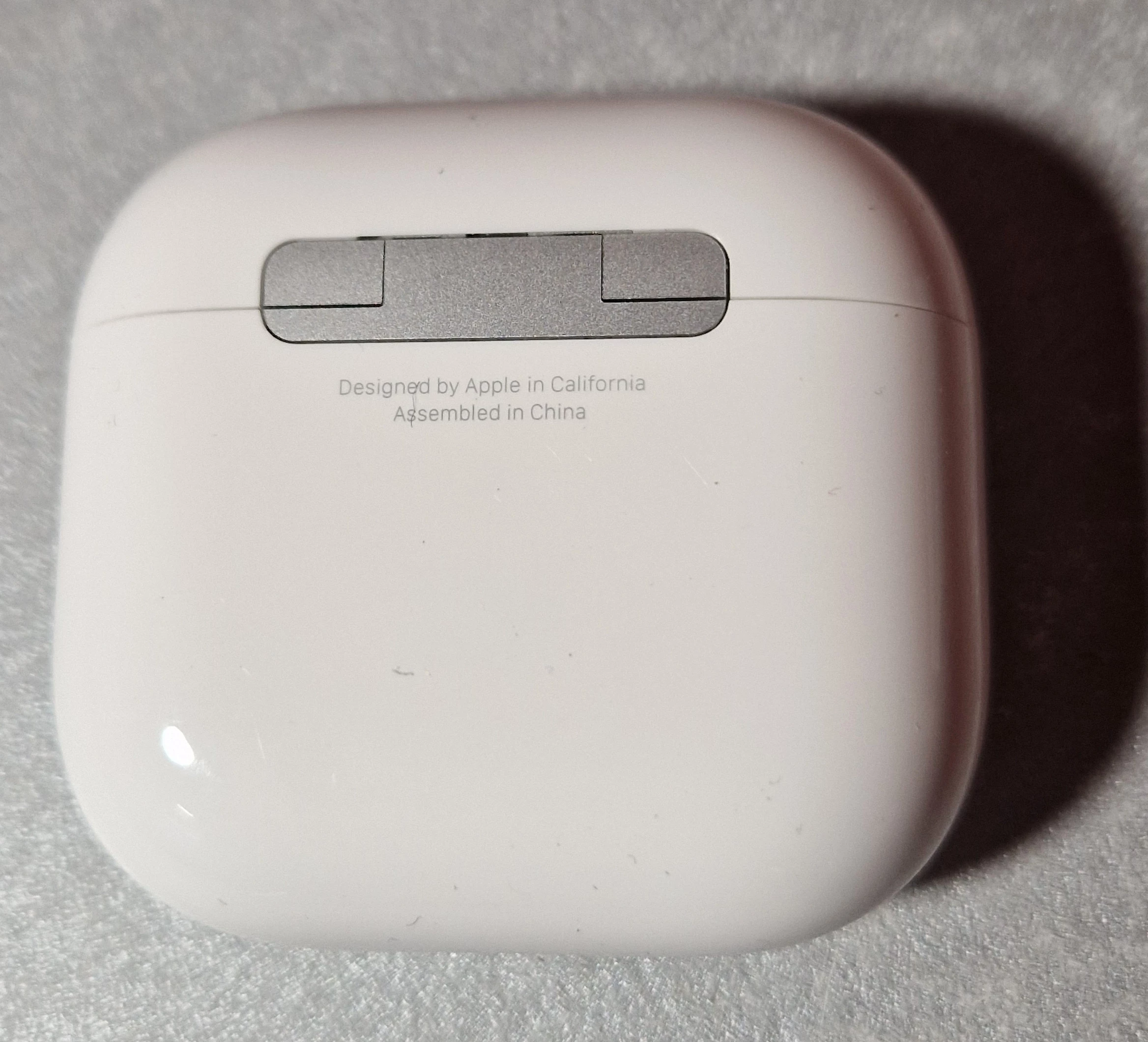 sluchawki-bezprzewodowe-douszne-apple-airpods-4-anc-kolor-dominujacy-129357-2