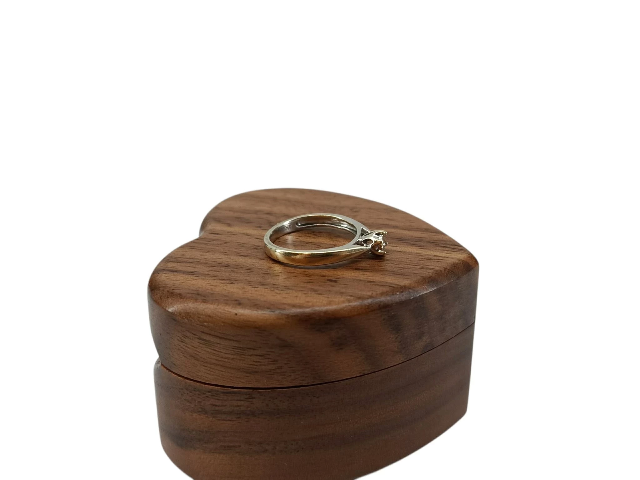 wyjatkowy-zloty-pierscionek-z-brylantem-171g-p585-008ct-waga-171