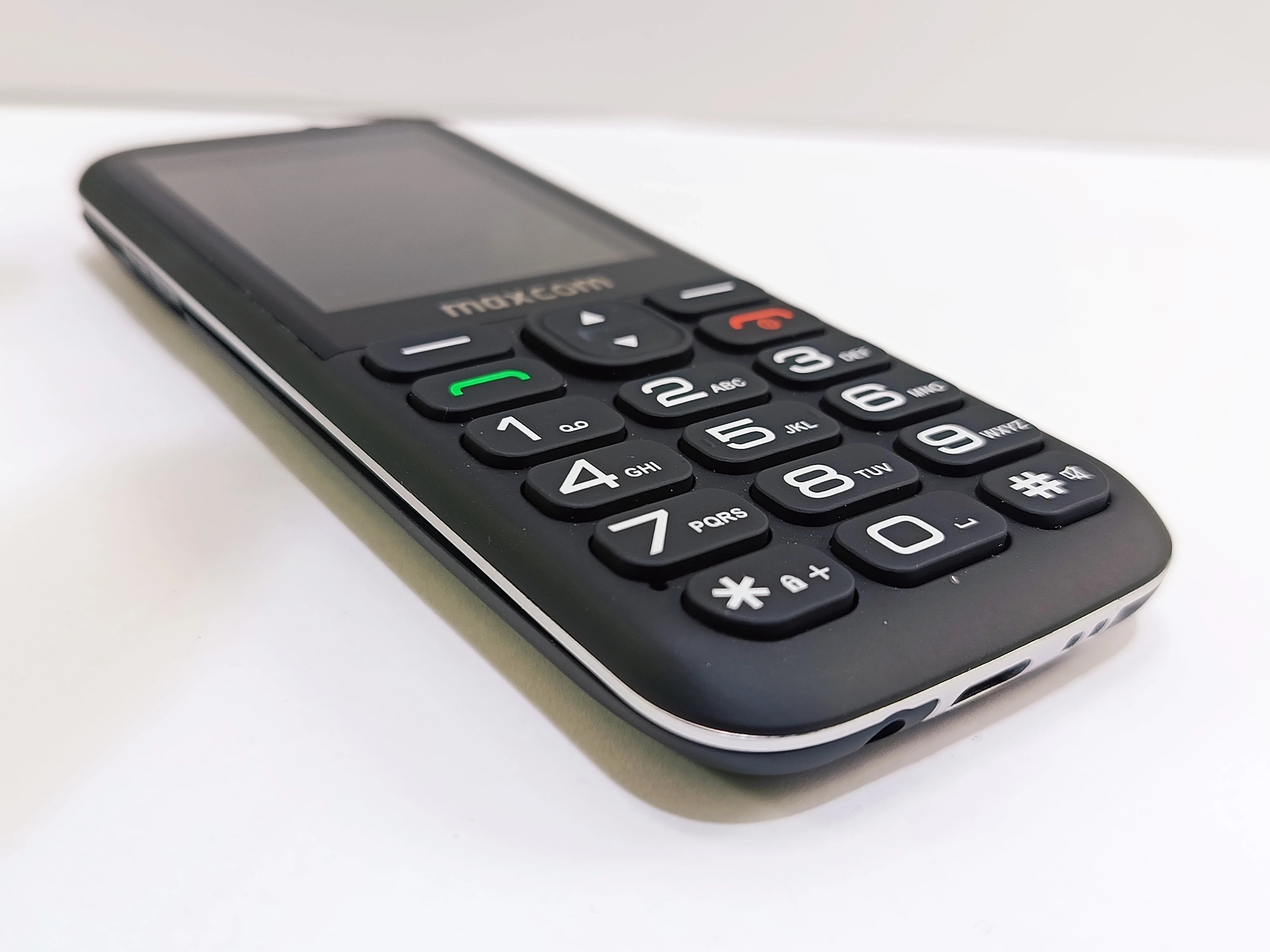 telefon-maxcom-mm445-wbudowana-pamiec-202869-214229