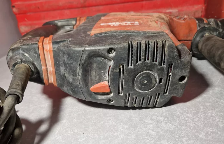 mlotowiertarka-hilti-te-30c-w-walizce-energia-udaru-360