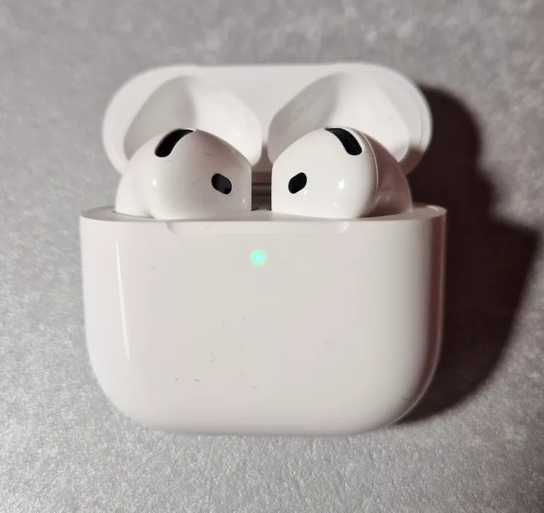 sluchawki-bezprzewodowe-douszne-apple-airpods-4-anc-ean-gtin-0195949689673