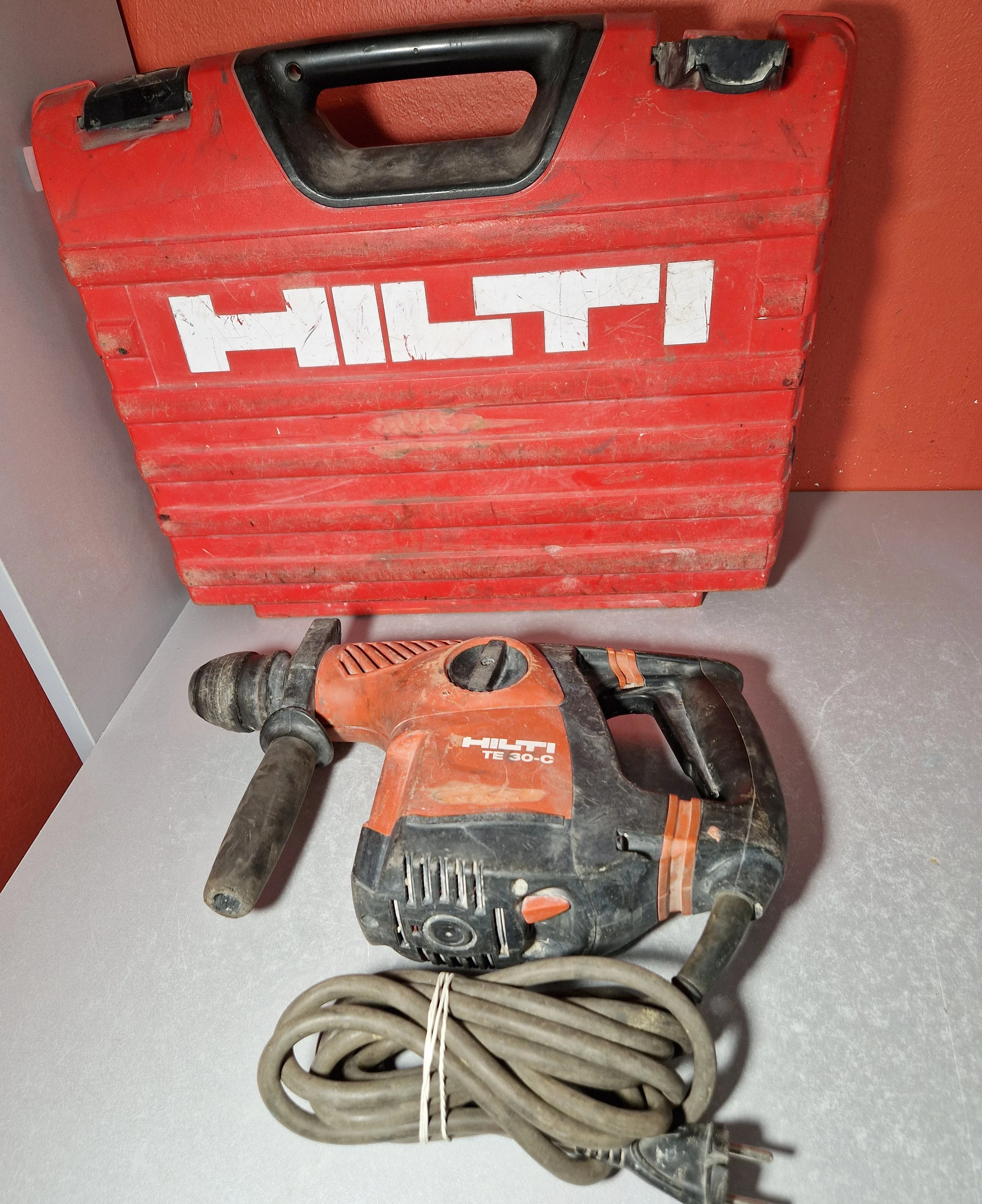 mlotowiertarka-hilti-te-30c-w-walizce-emilii-gierczak-35-szczecin-rs