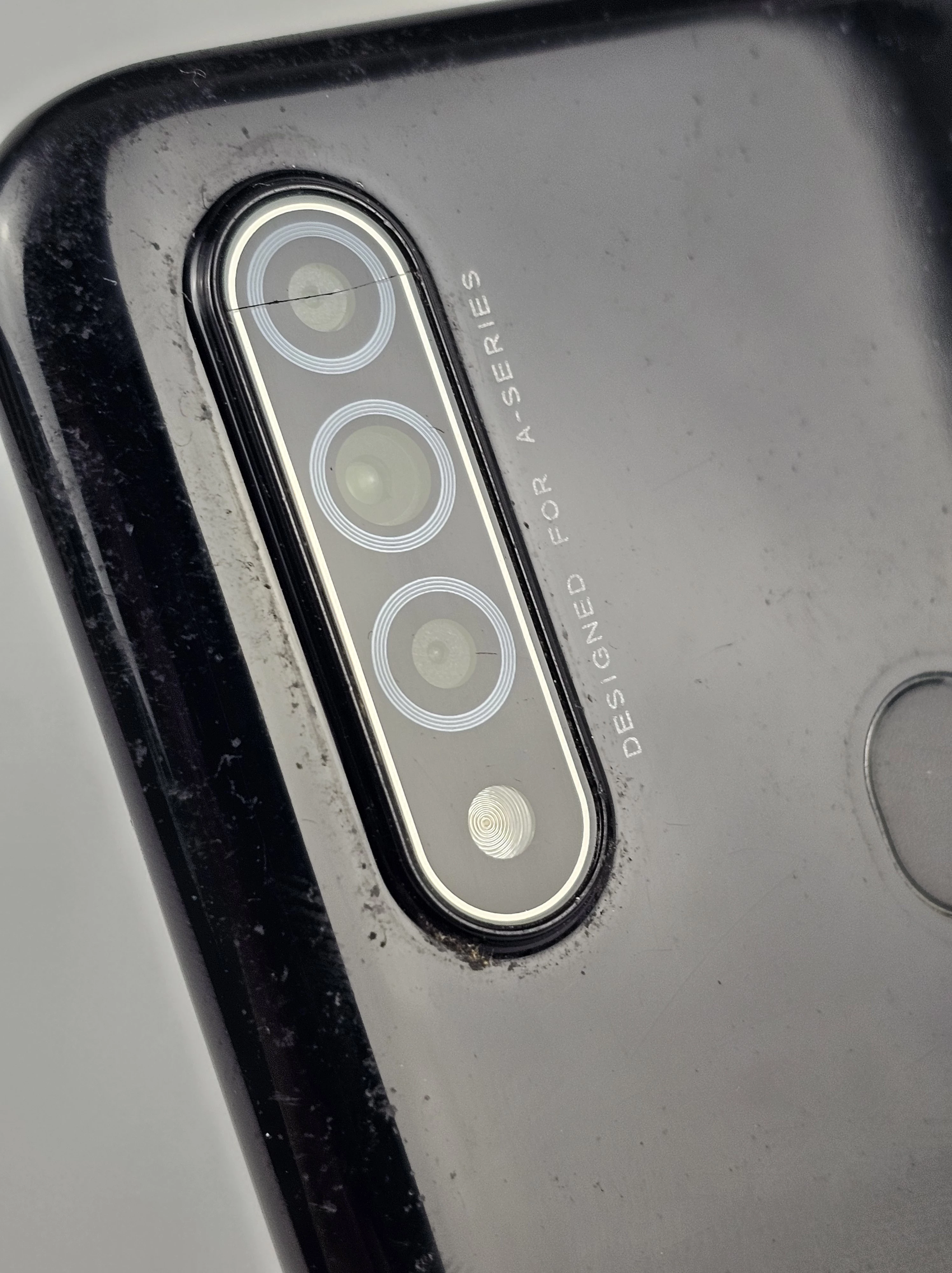 telefon-oppo-a31-464gb-czarny-przekatna-ekranu-650