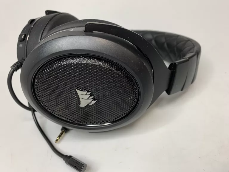 sluchawki-nauszne-corsair-hs50-rda0013-stan-11323-2