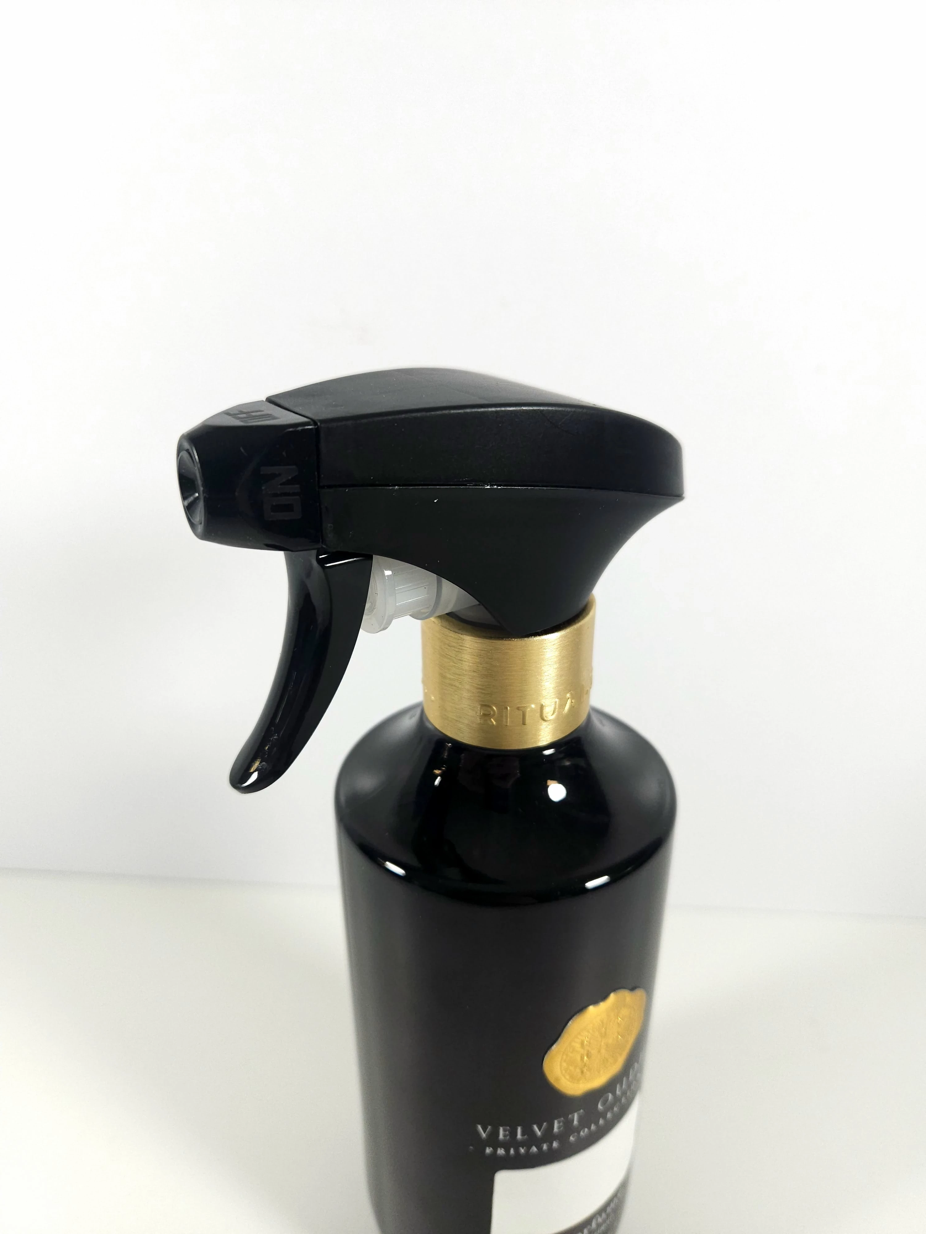 zapach-do-wnetrz-rituals-velvet-oudh-400ml-stan-11323-2