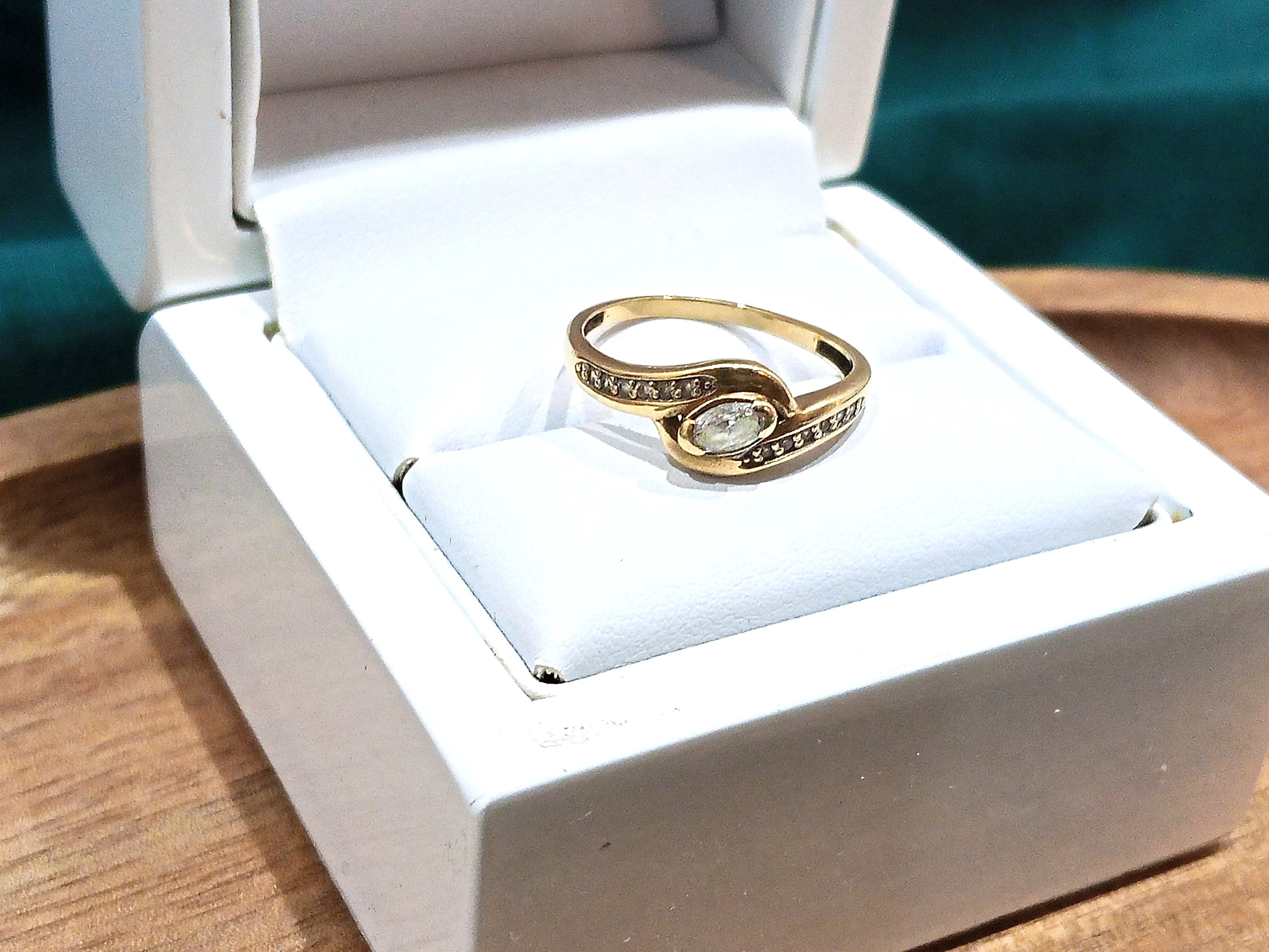 zloty-pierscionek-333-155g-r14-material-15835-2