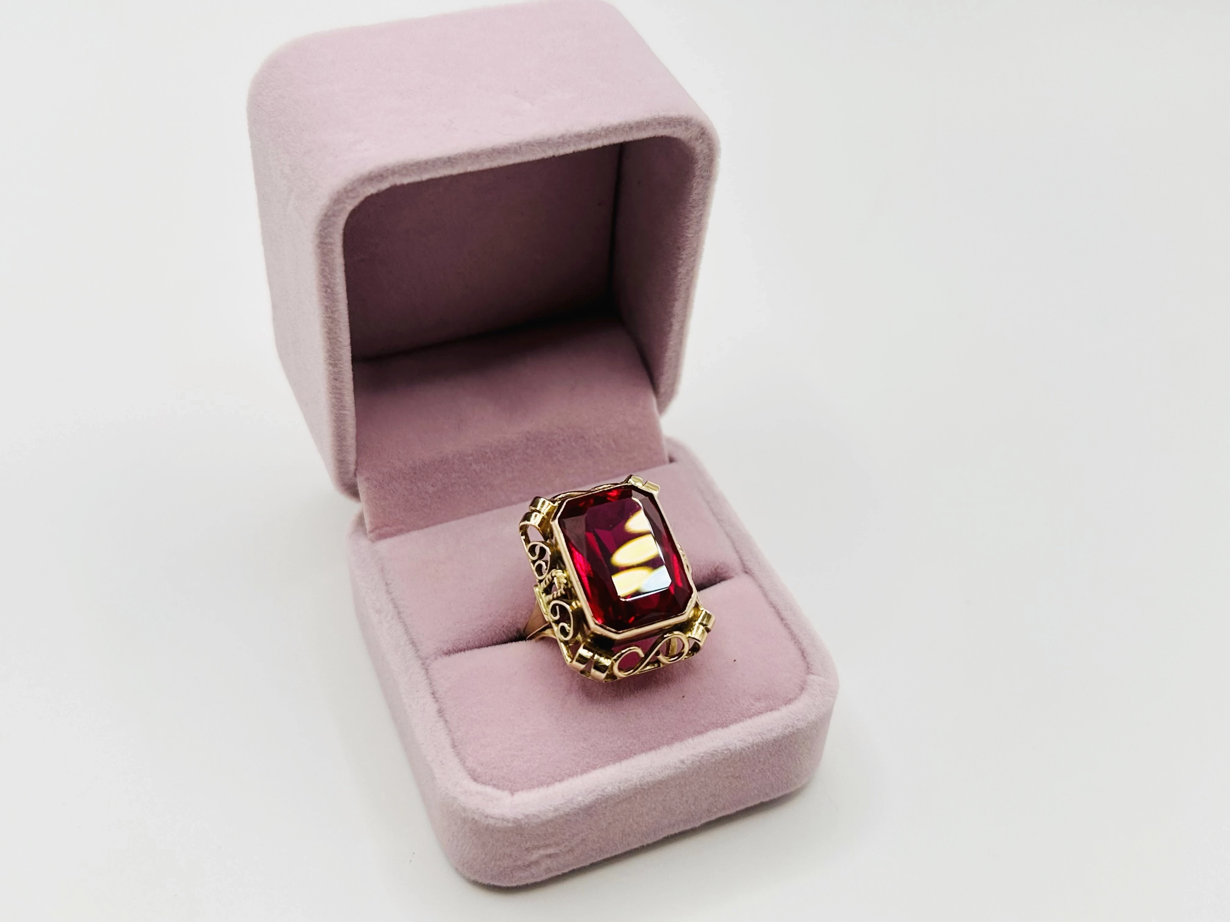 piekny-zloty-pierscionek-1170-g-proba-585-rozmiar-15-stan-11323-2