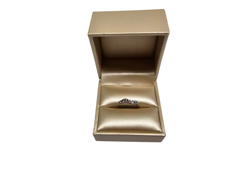 zloty-pierscionek-biale-zloto-cyrkonie-p-585-w-163g-r-14-zwyciestwa-59-gliwice-g1