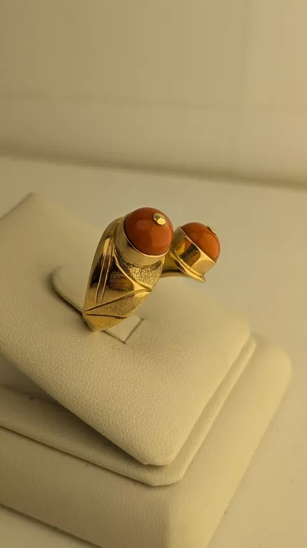 zloty-pierscionek-z-dwoma-koralami-p585-w699g-r17-ean-gtin-058746985365