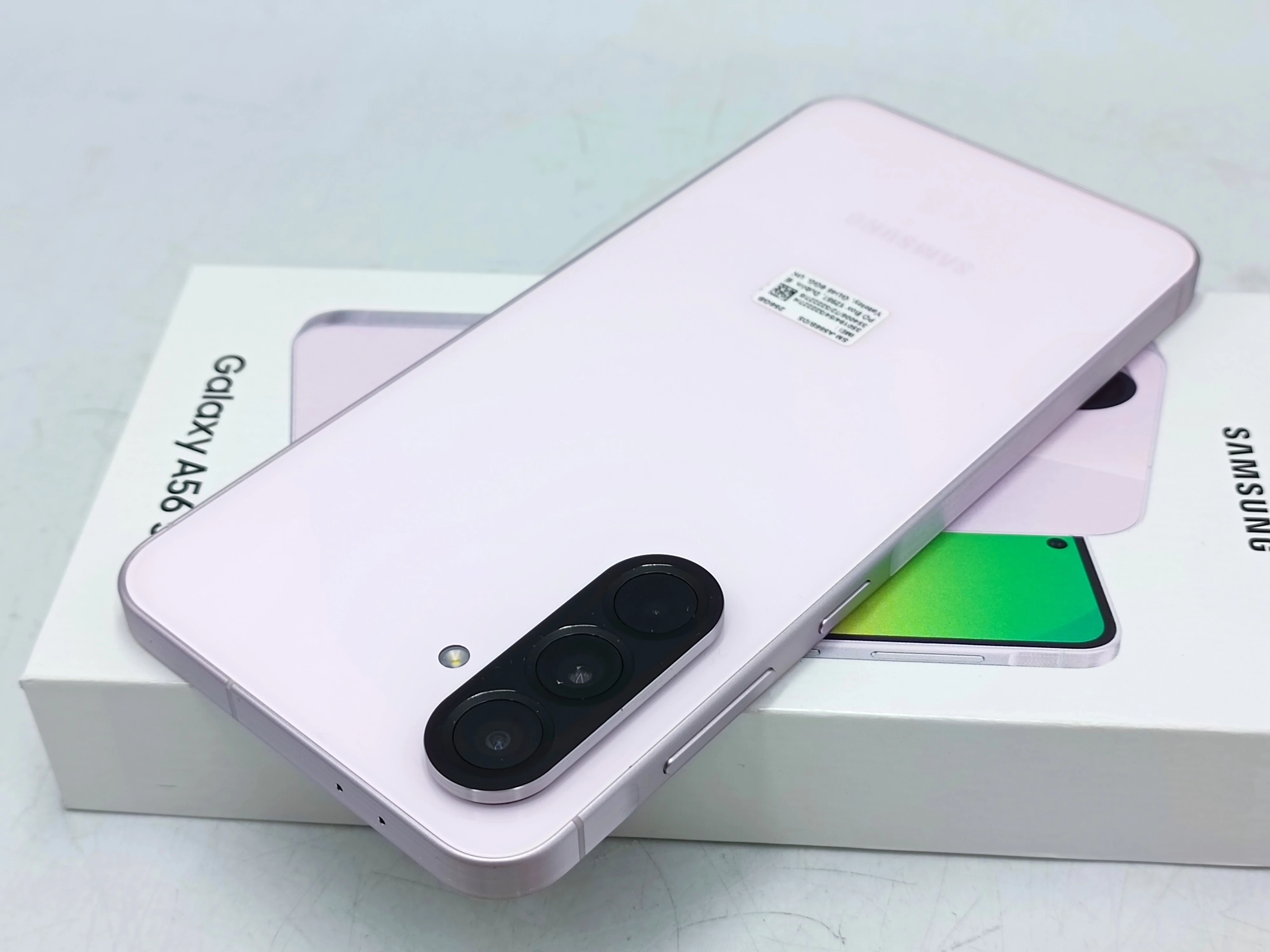 samsung-galaxy-a56-5g-pud-at-opis-przekatna-ekranu-670