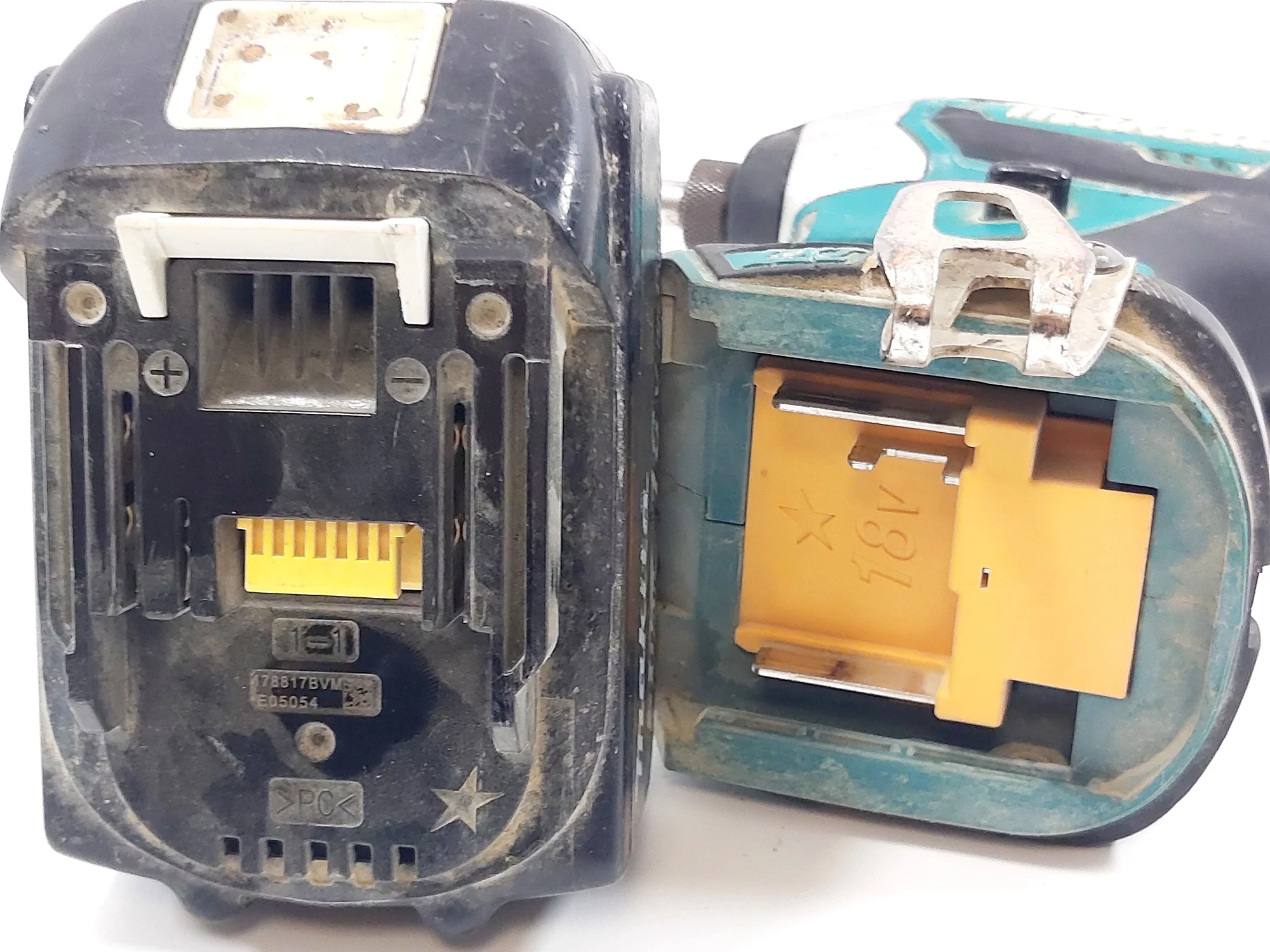 zakretarka-udarowa-makita-dtd155-aku-3-ah-pojemnosc-akumulatora-000