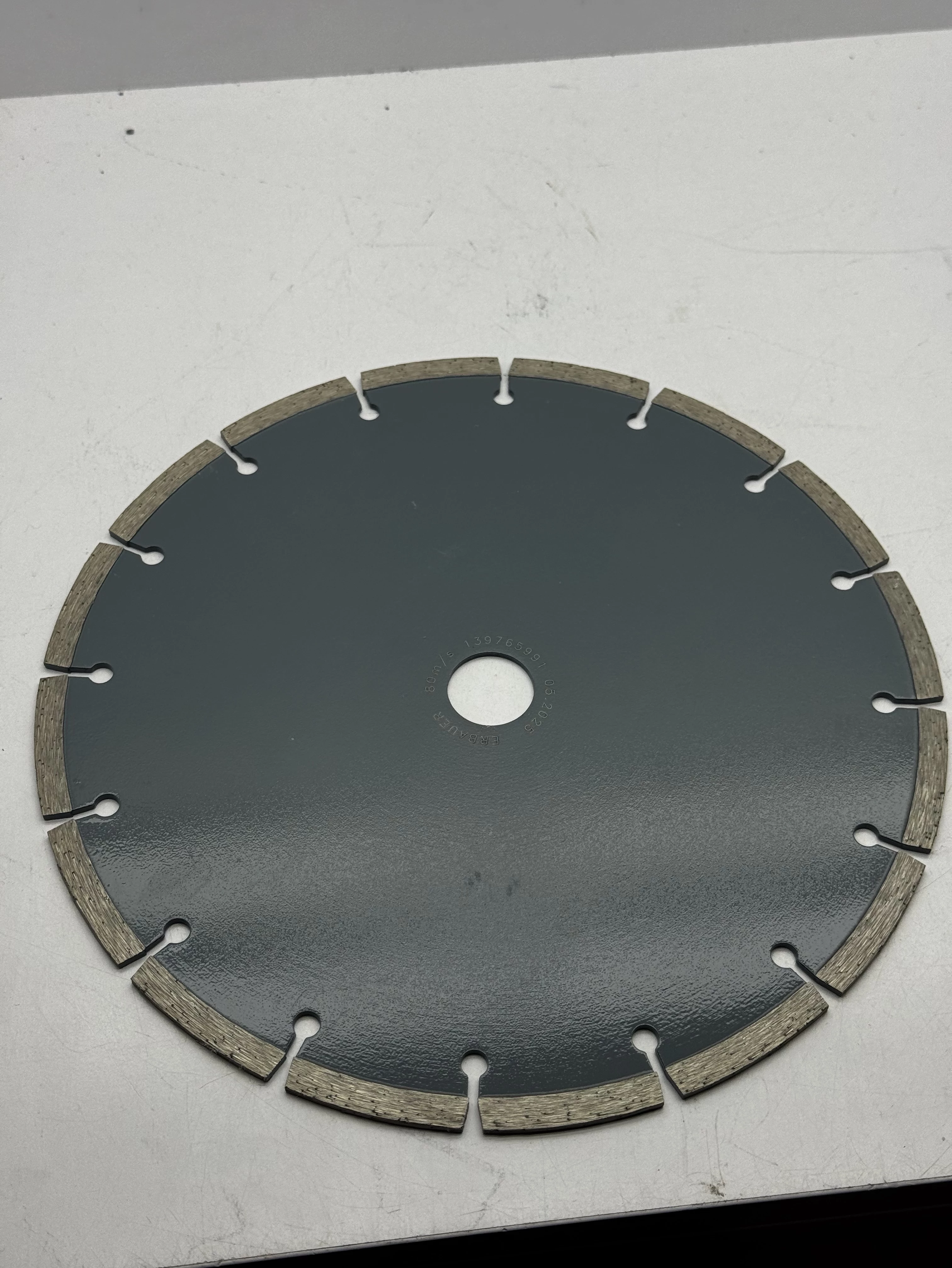 tarcza-diamentowa-erbauer-segmentowa-230-x-222-mm-ean-3663602811589-marka-248811-950358