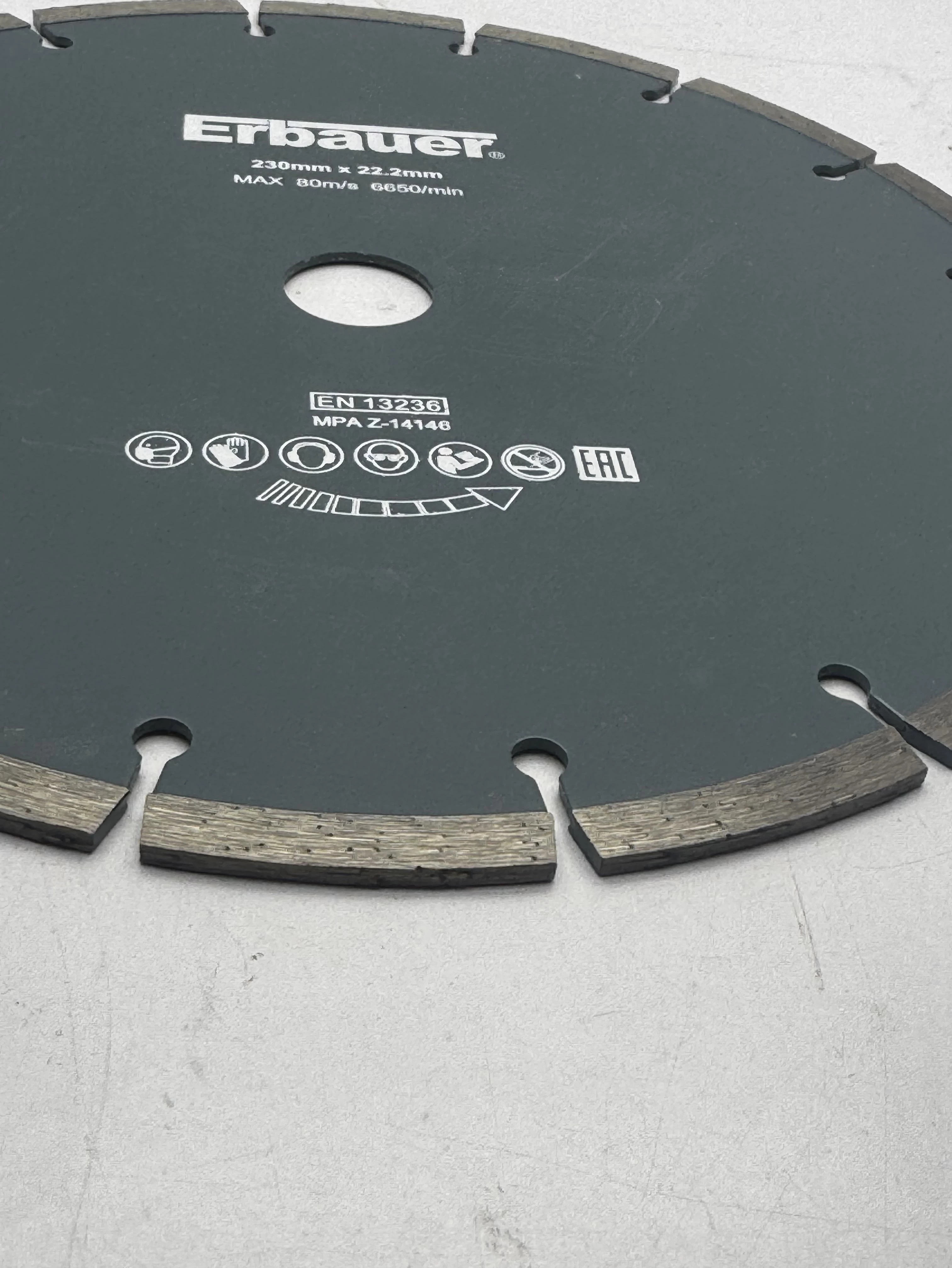 tarcza-diamentowa-erbauer-segmentowa-230-x-222-mm-ean-3663602811589-ean-gtin-3663602811589