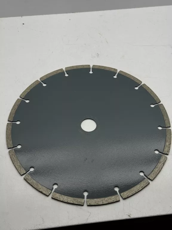 tarcza-diamentowa-erbauer-segmentowa-230-x-222-mm-ean-3663602811589-marka-248811-950358