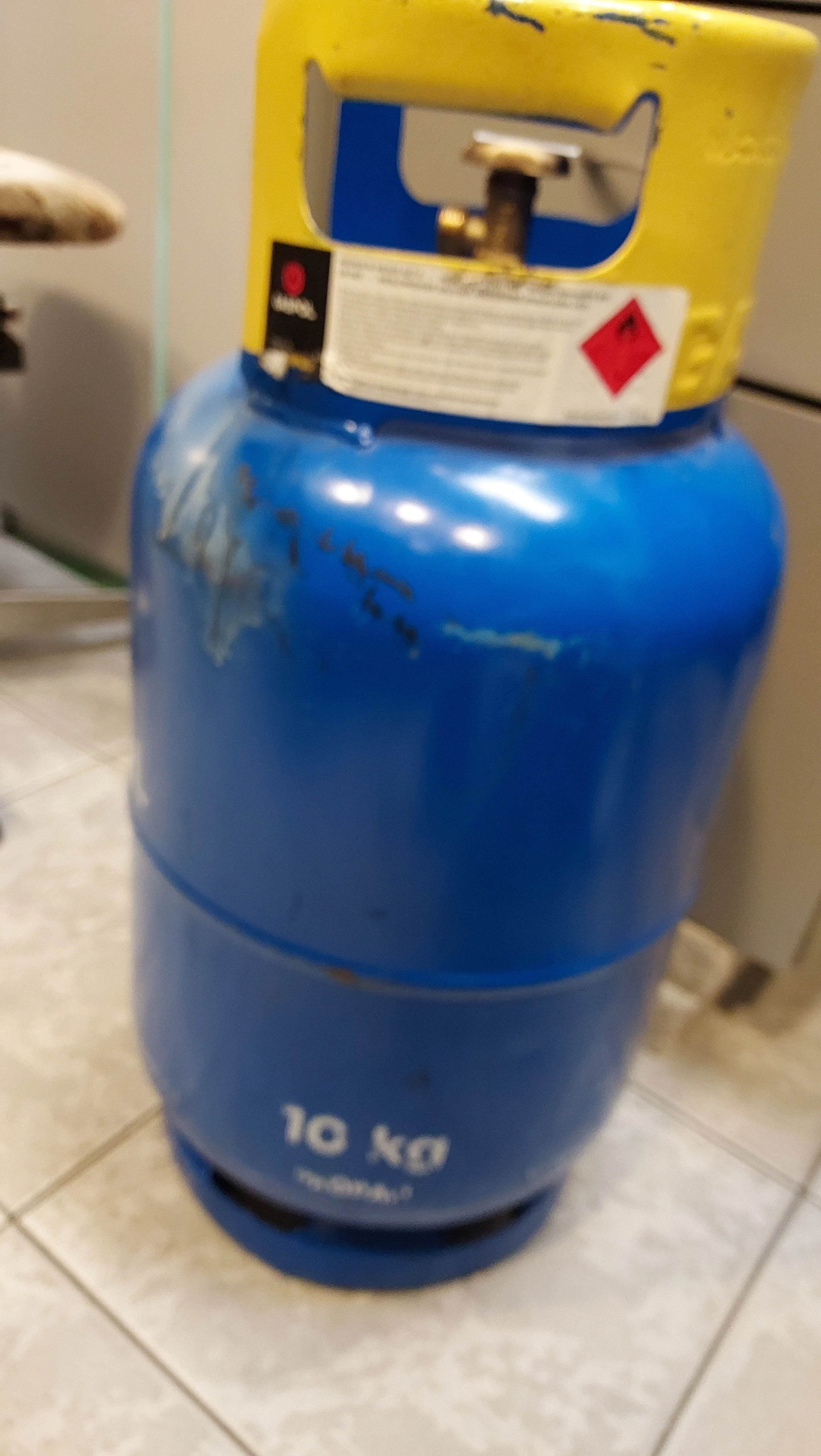 butla-gazowa-10-kg-z-kolnierzem-kolor-dominujacy-129357-5