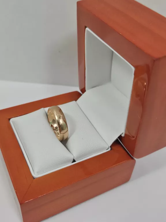 zlota-obraczka-585-177g-r12-szer-4mm-material-15835-2