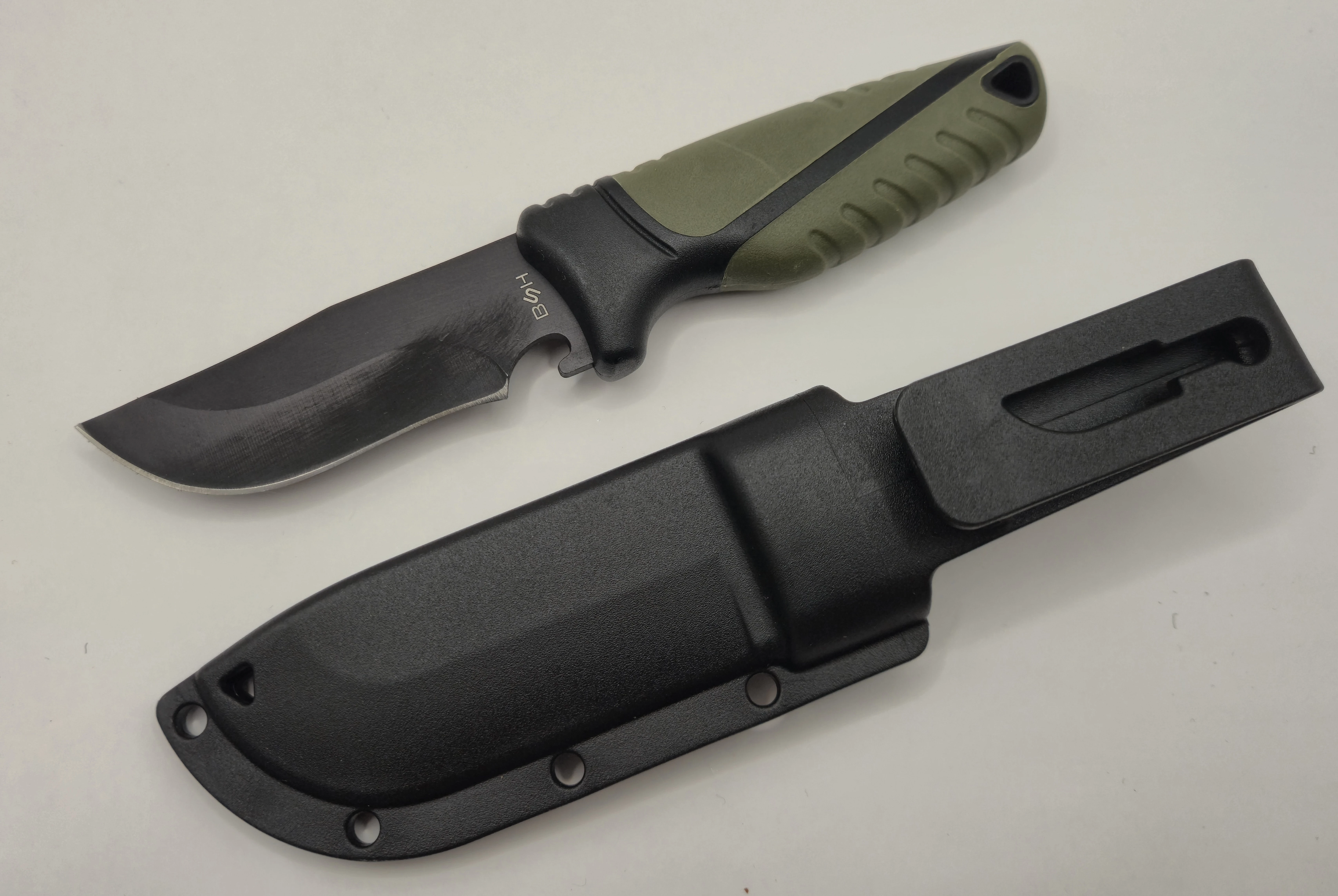 noz-turystyczny-n332a-rynek-27-ostrow