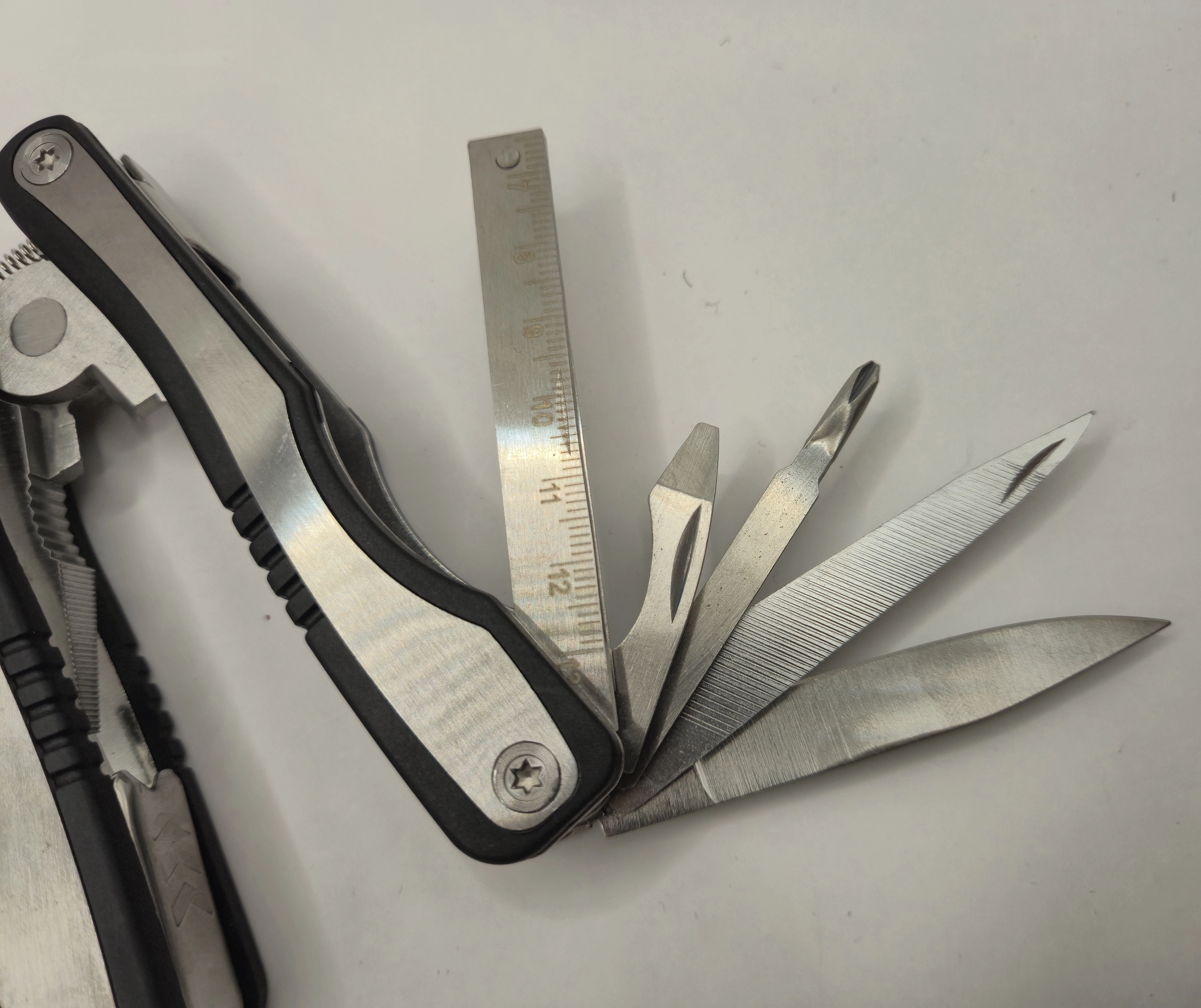 multitool-15w1-bsh-adventure-mt-037-kod-producenta-kombinerki-z-etui-survival-wojskowy-taktyczny