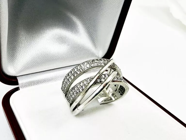 srebrny-piersiconek-p925-z-cyrkoniami-rozmiar-11-waga-519-rodzaj-2205-2