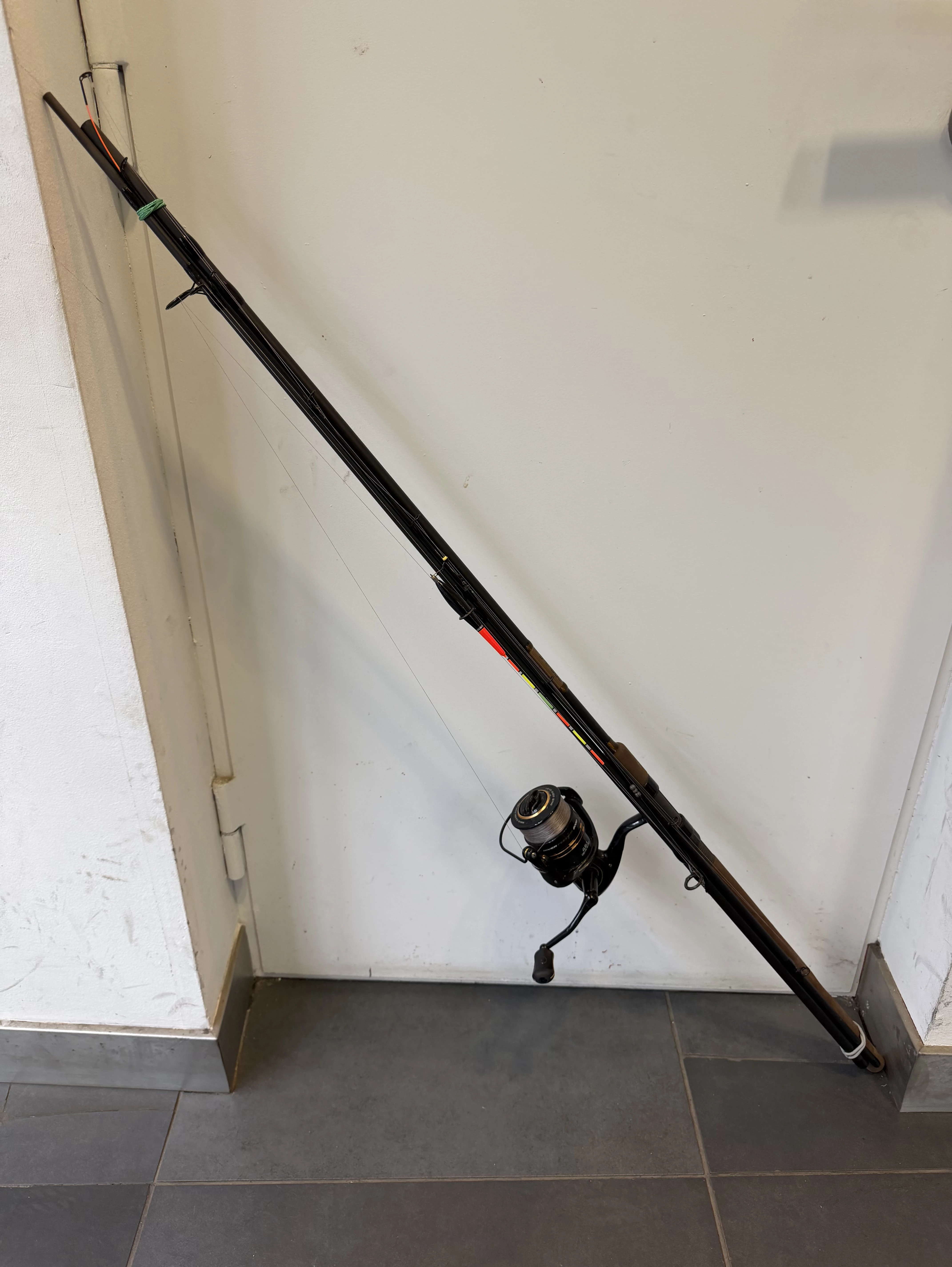 delphin-symbol-36m-140g-feeder-flagman-river-feeder-6000-plac-kosciuszki-20-wroclaw