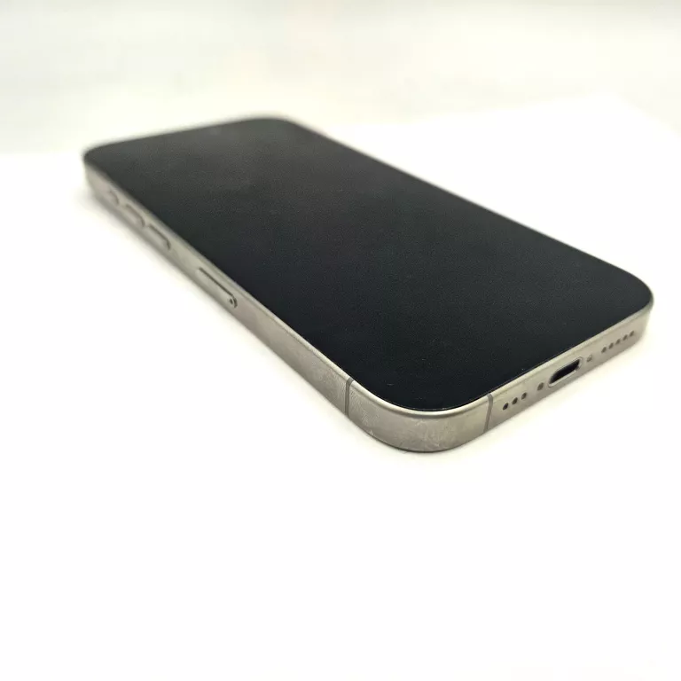 telefon-iphone-15-pro-256-gb-bat-88-580-cykli-pamiec-ram-202865-214113