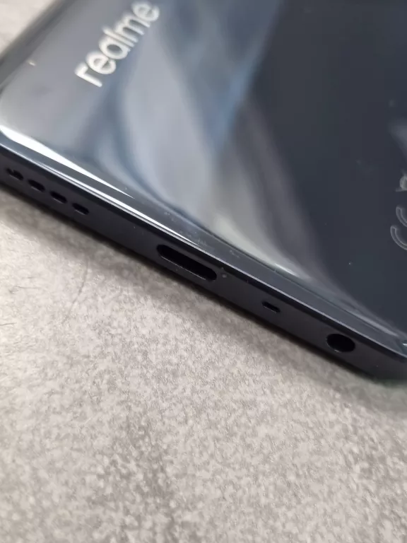 telefon-realme-8-5g-464gb-przekatna-ekranu-640