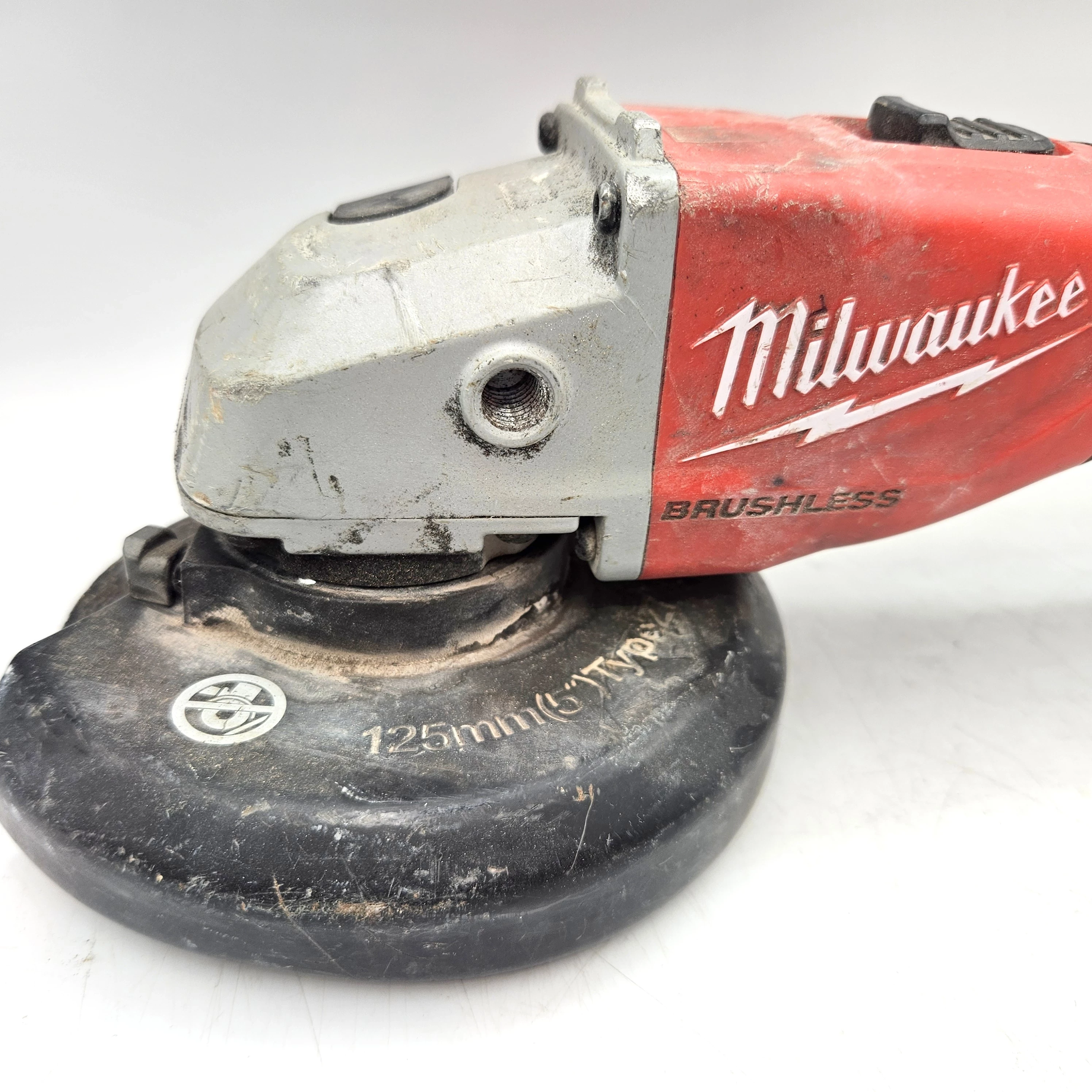 szlifierka-katowa-milwaukee-m18-blsag125xpd-0-maksymalna-moc-80000