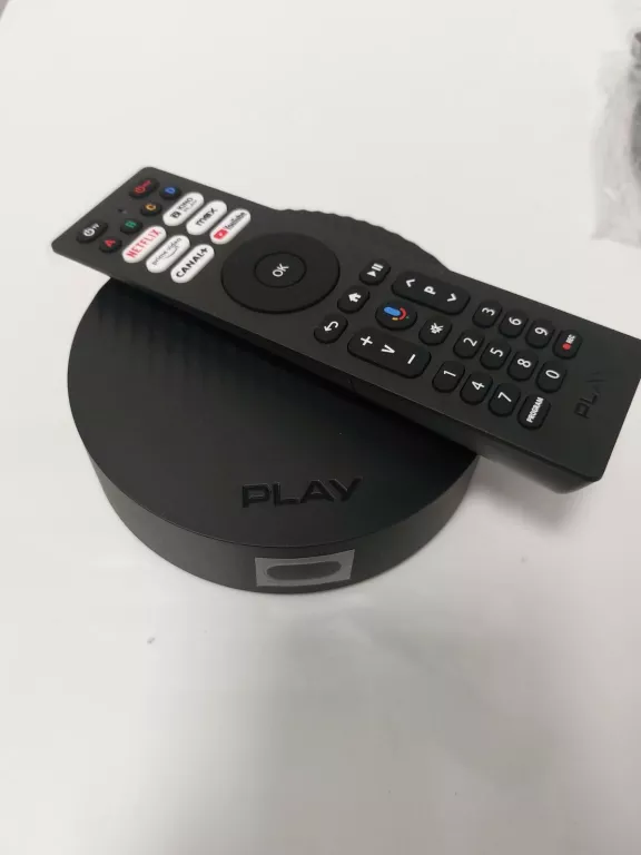 dekoder-play-tv-box-pilot-zasilacz-model-boxtv-play-nowej-generacji