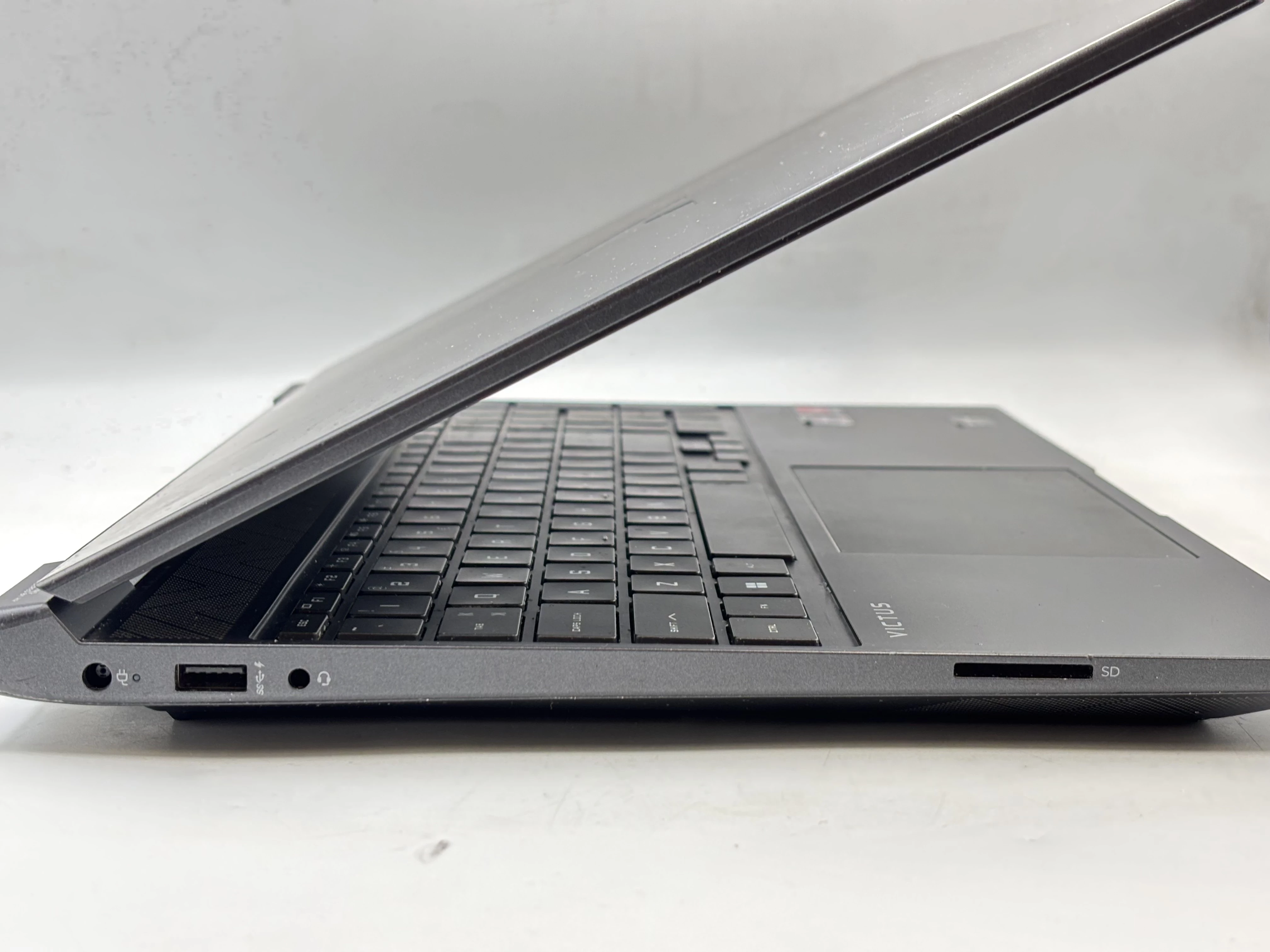 laptop-hp-victus-15-fb0125nw-ryzen-5600h-16-gb-512-gb-rx-6500m-liczba-rdzeni-procesora-4329-5