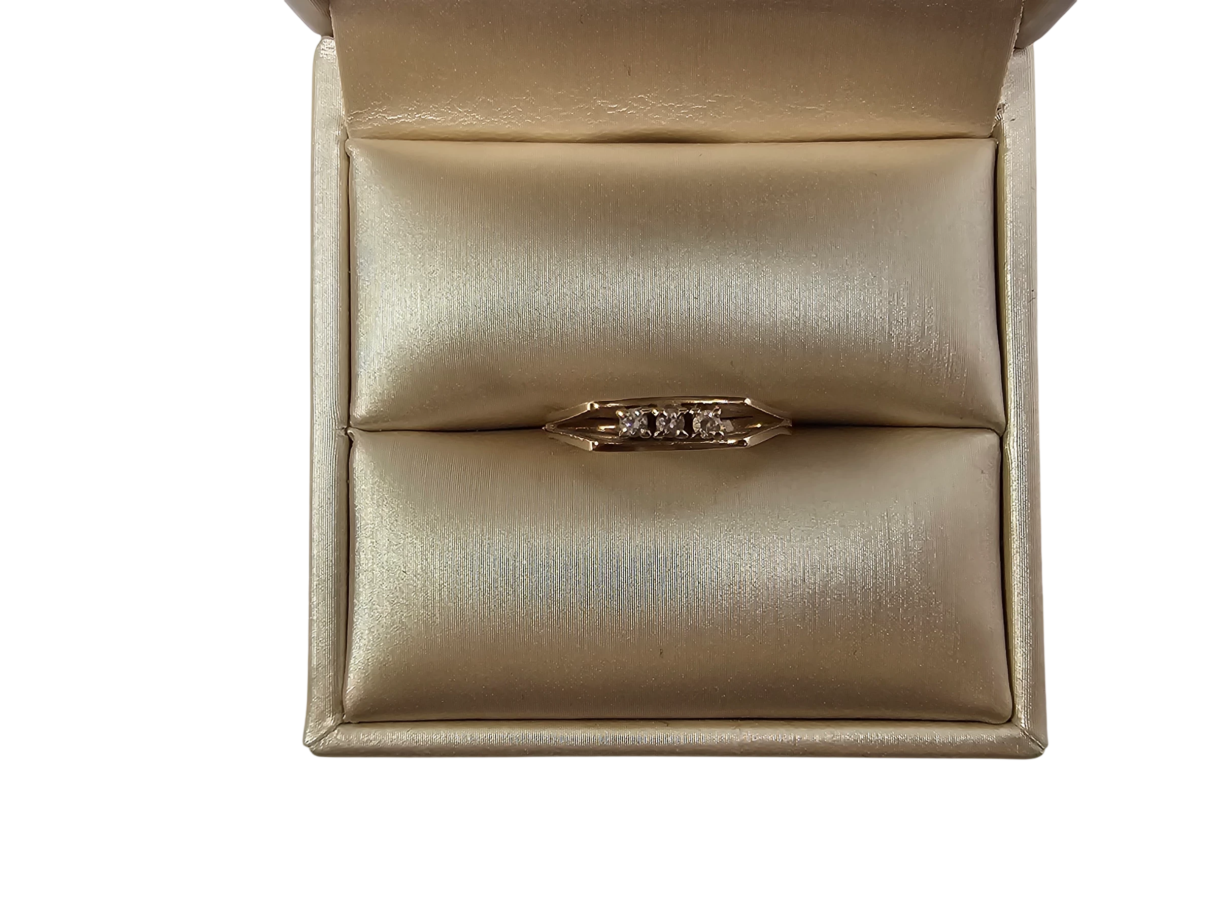 zloty-pierscionek-z-cyrkoniami-p585-w150g-r16-rozmiarsrednica-wew-mm-372-16