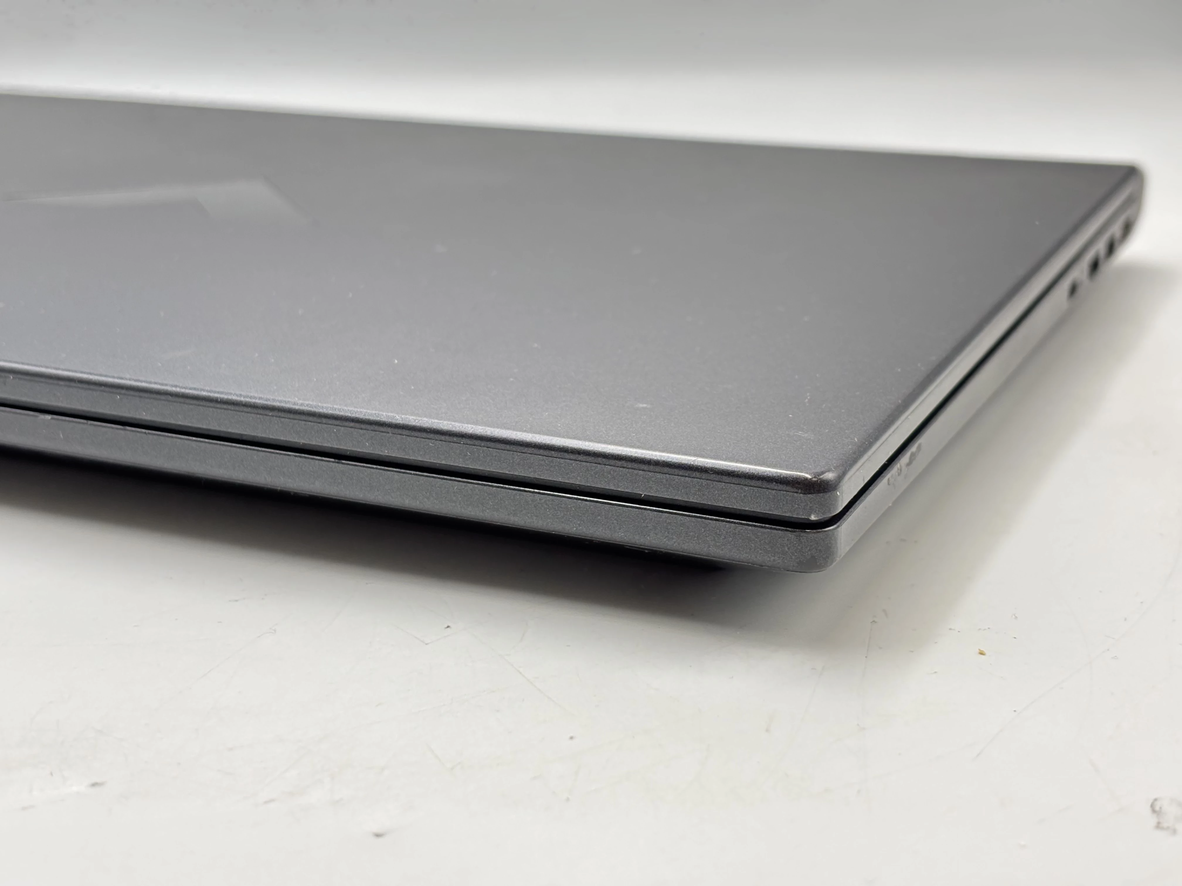 laptop-hp-victus-15-fb0125nw-ryzen-5600h-16-gb-512-gb-rx-6500m-pojemnosc-dysku-512