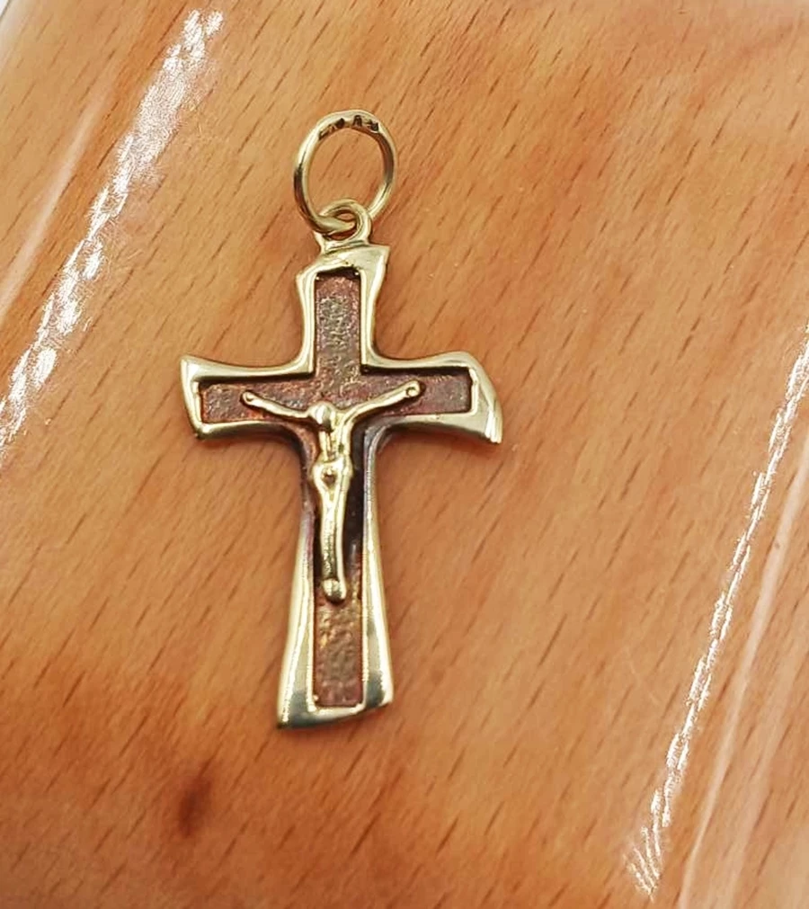 zloty-krzyzyk-p-585-142g-25cm-material-dominujacy-223721-131072