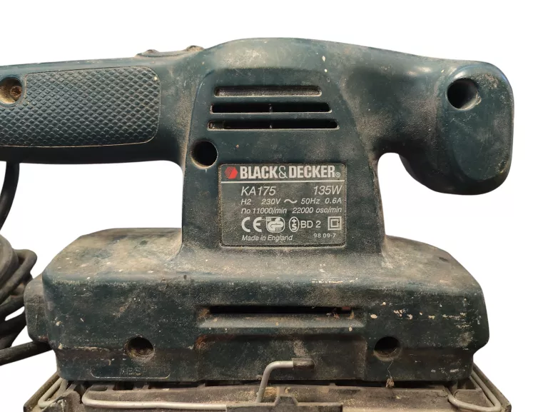 szlifierka-oscylacyjna-black-decker-ka175-stan-11323-2