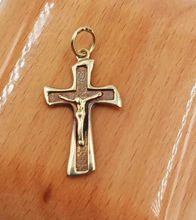 zloty-krzyzyk-p-585-142g-25cm-material-dominujacy-223721-131072