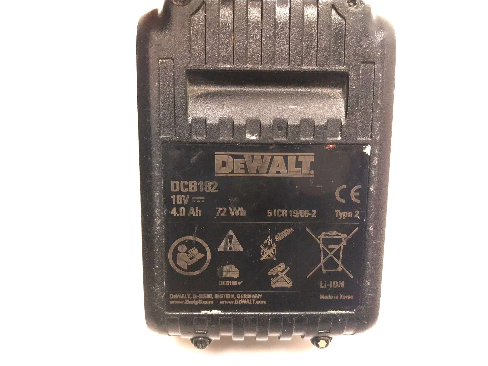 akumulator-dewalt-dcb182-40ah-18v-2015r-waga-produktu-z-opakowaniem-jednostkowym-093