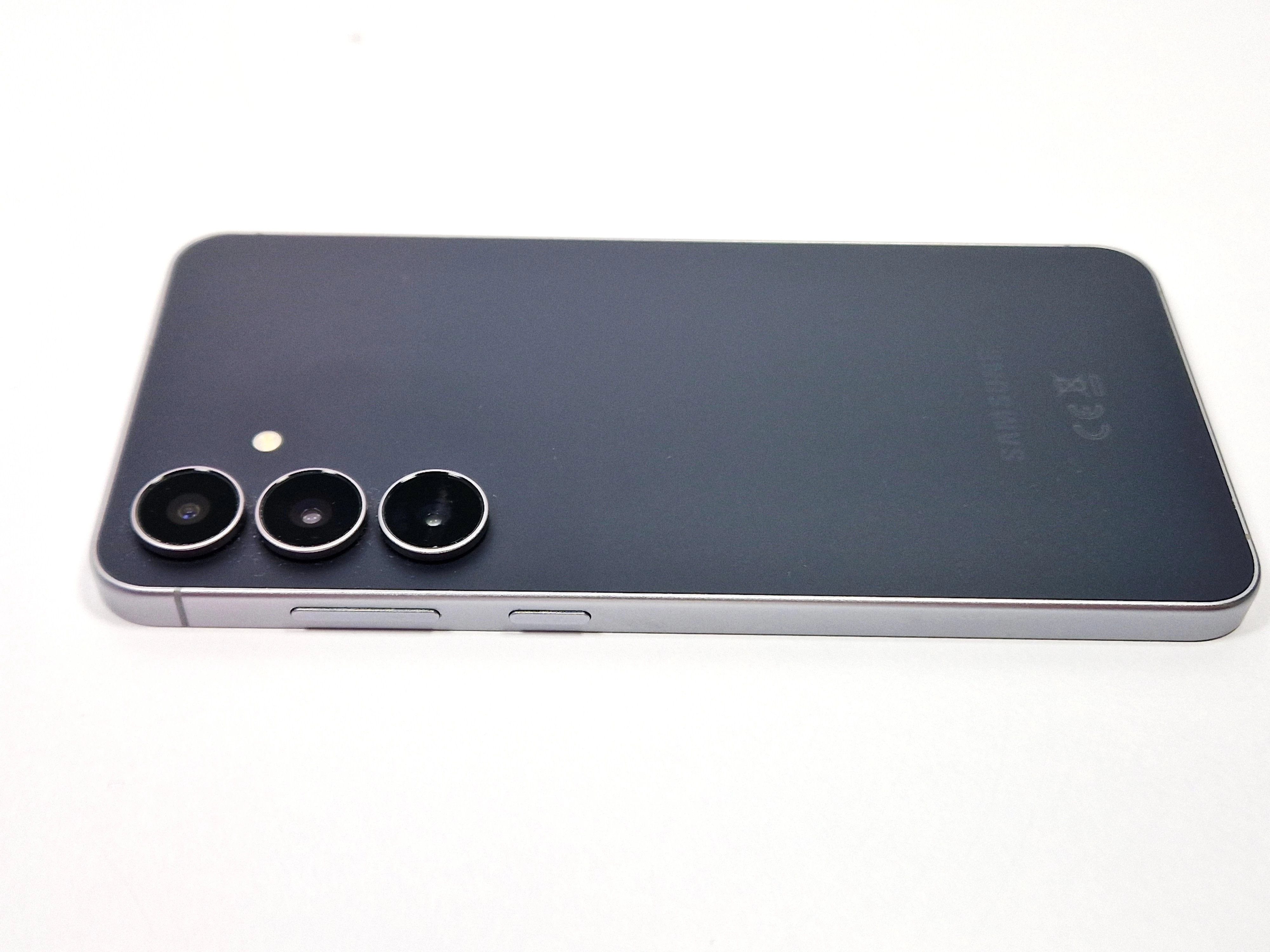 telefon-samsung-s25-fe-6128gb-wbudowana-pamiec-202869-214189