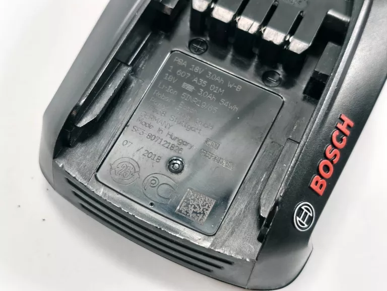 akumulator-bosch-18-v-3-ah-stan-11323-2