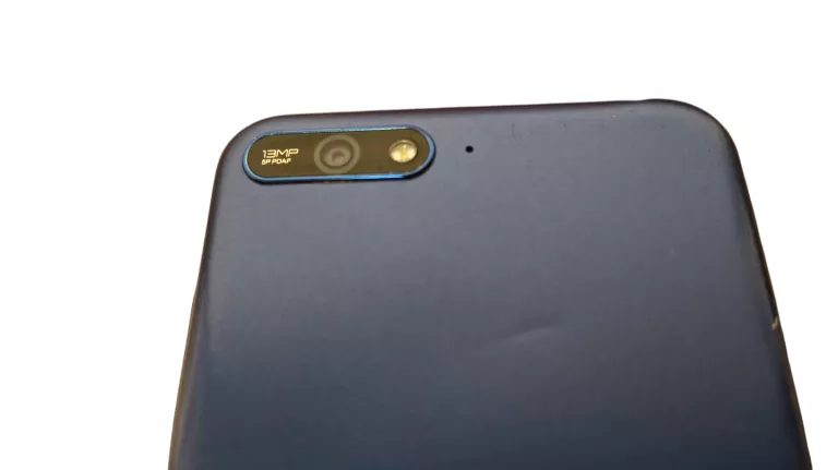 telefon-huawei-y6-2018-216gb-stan-11323-2