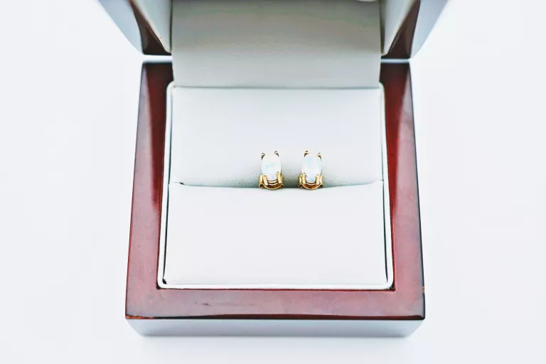 urocze-zlote-kolczyki-z-opalem-sztyft8k094g-rodzaj-zapiecia-2207-1