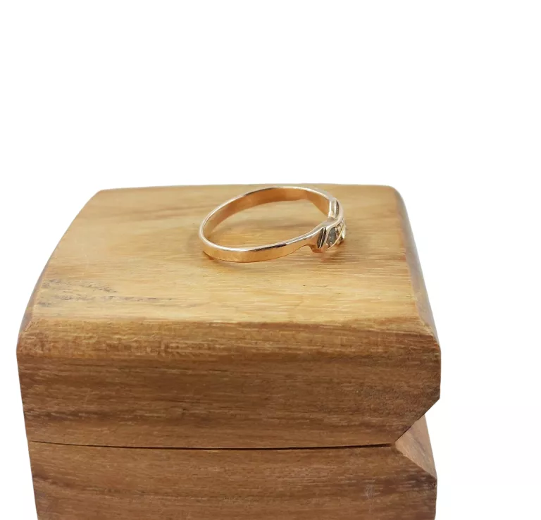 sliczny-zloty-pierscionek-2-cyrkonie-215g-585-stan-11323-2